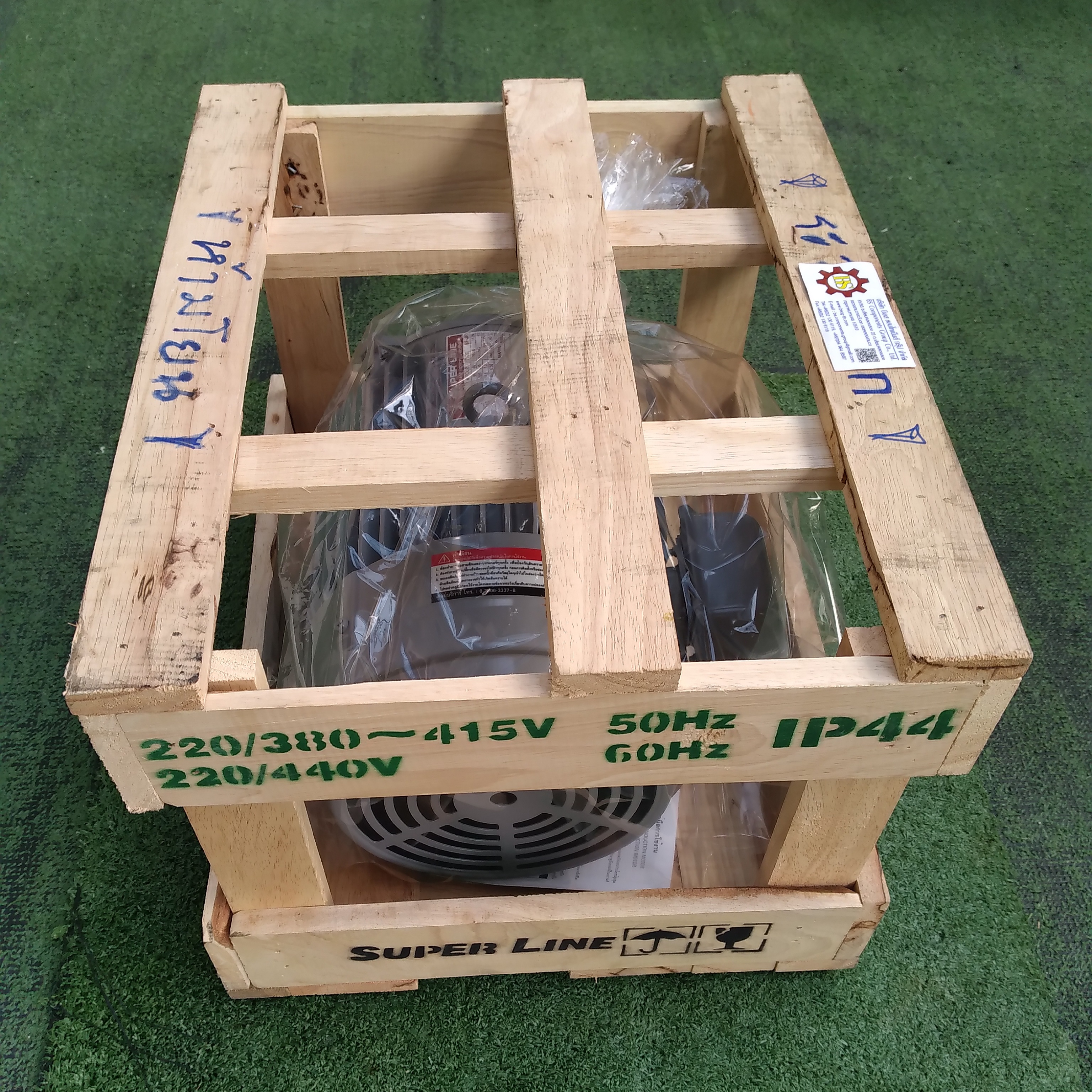 Mitsubishi : มอเตอร์ขาตั้ง IP44 SF-JR 5HP 4P LT 3phase 220/380V