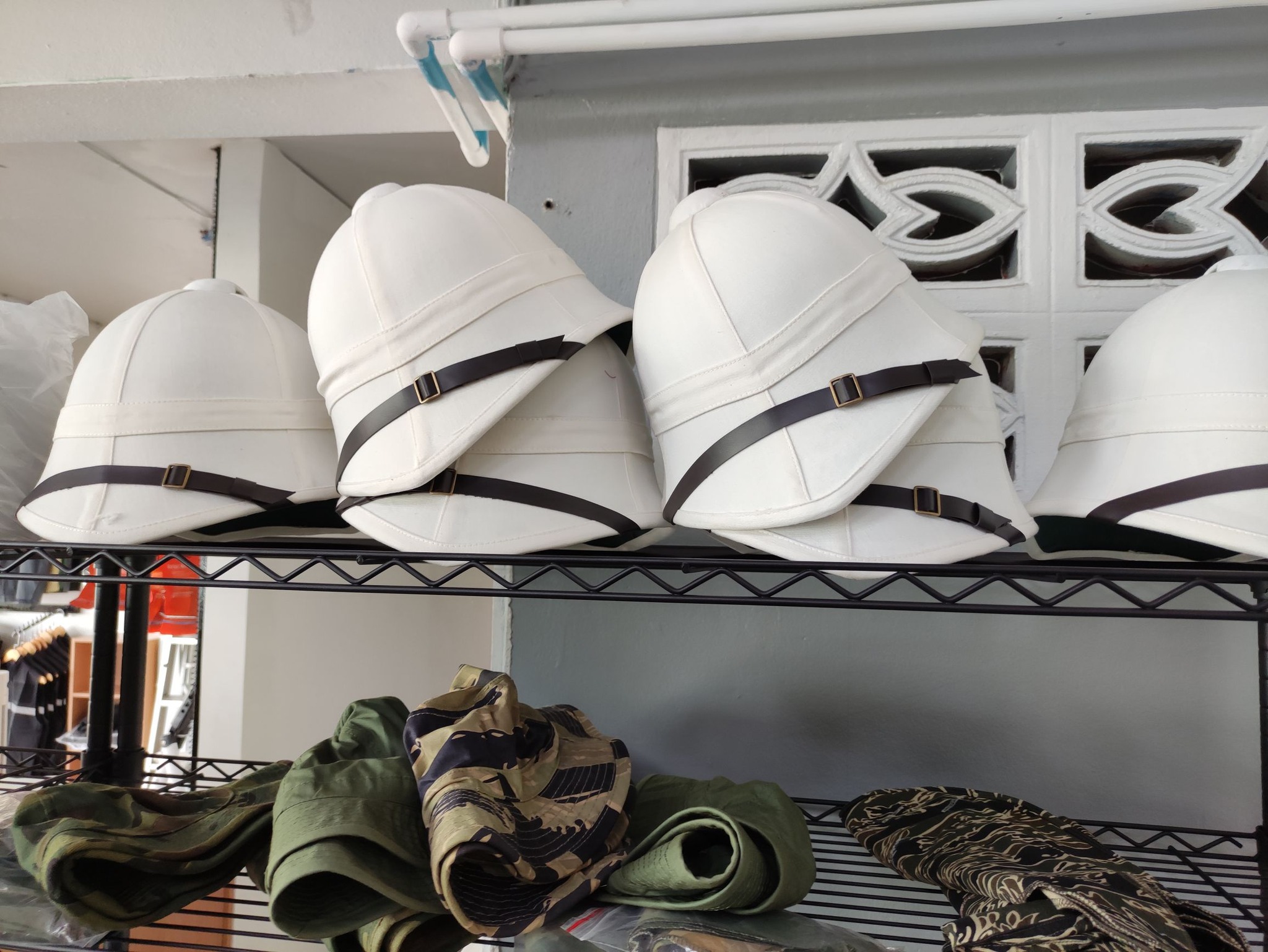 หมวกกะโล่ขาว ทหารอังกฤษ British Pith Helmet Sun Helmet