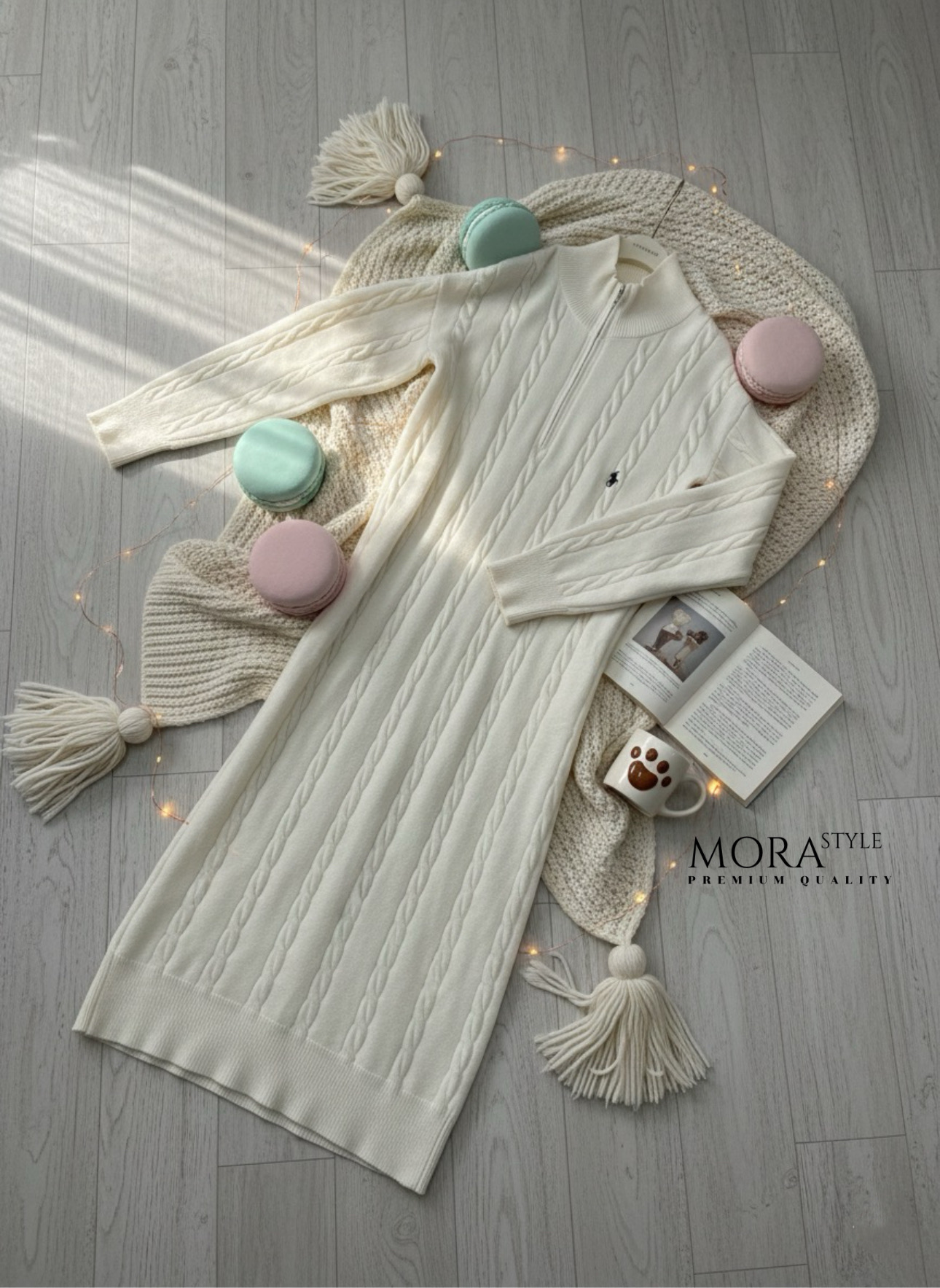 เดรสไหมพรหมแขนยาว คอเต่า เนื้อผ้านุ่มใส่สบาย ปักโลโก้ด้านหน้า มีซิปรูด เป็นอีกหนึ่งคอลเลคชั่นแนะนำสำหรับหนาวนี้เลยค่าา