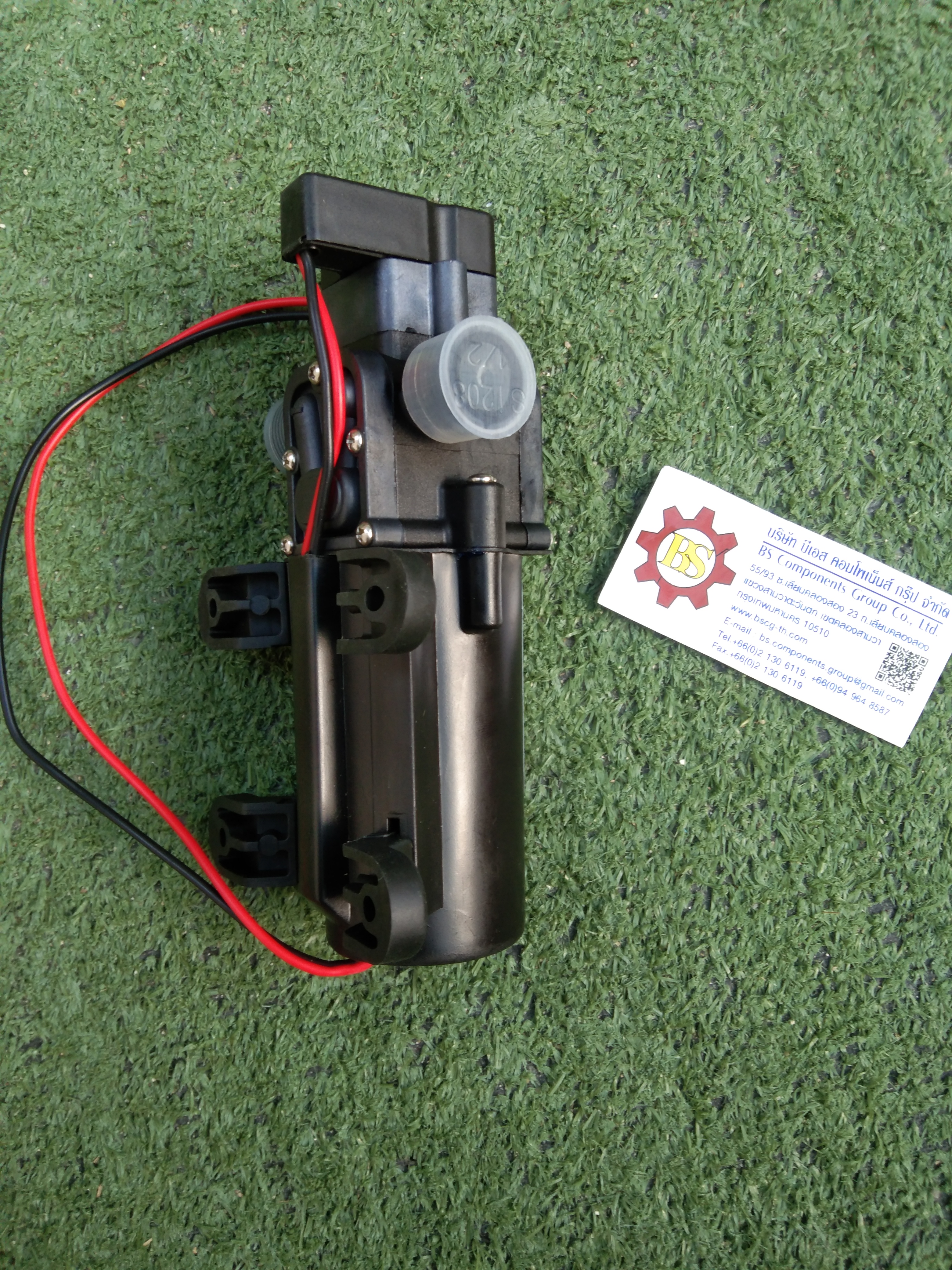 Micro Diaphragm Pump ปั้มน้ำ 24VDC แรงดัน 8 bar, เกลียวนอกเข้าออก G1/2 with Pressure switch