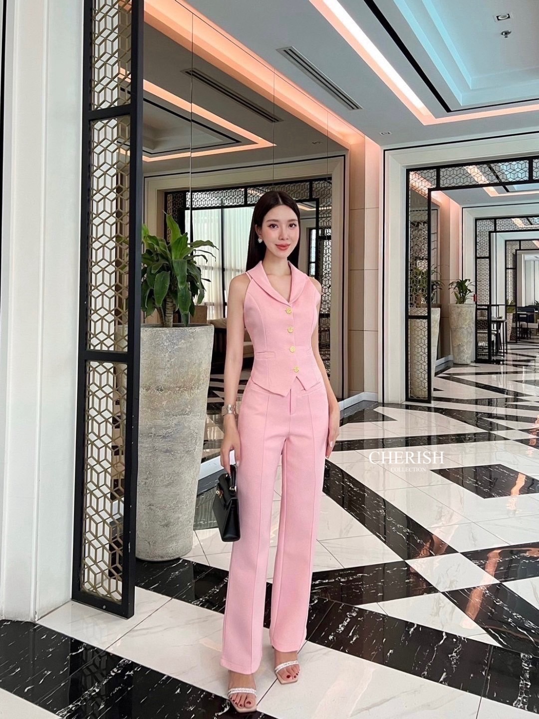 เซ็ทครอบแขนกุดผ้าทวิต ตกแต่งกระดุมสวยดูแพง + กางเกงขายาว สวมใส่สบาย เอาอยู่ทุกลุคทุกโอกาส Set นี้มาแรง Must Have kaaa