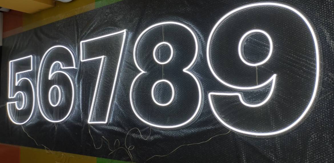 งานป้ายเช่า ป้ายไฟนีออนดัดLED 8มิล แสงสีขาว ตัวเลข 0-9