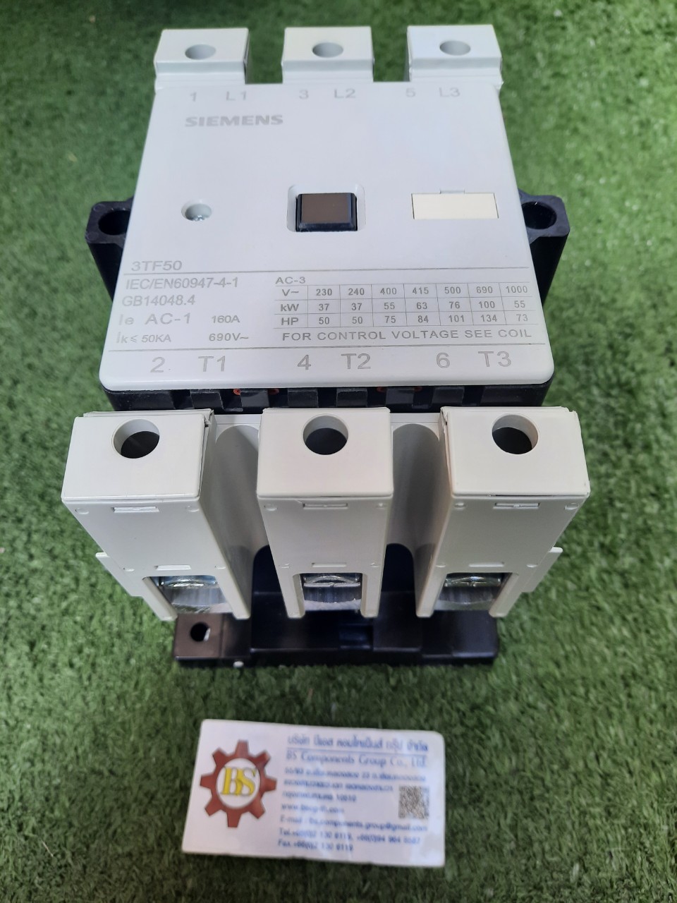 SIEMENS : 3TF5022-0XP0 Contactor AC 50 HZ, coil230/220 V AC3 400 V 110 A 55 kWAUX. contacts: 2 NO + 2 NC size 6 screw connection
