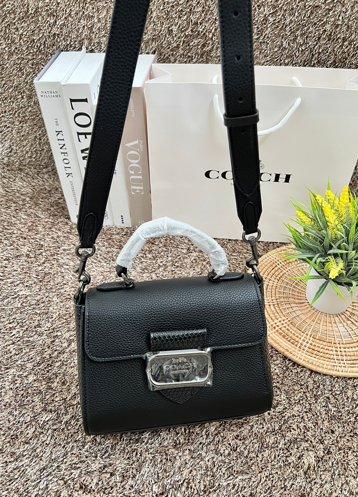 กระเป๋าสะพายไฮโซเรียบหรูดูแพงแบรนด์เนมโค้ชขนาด 8.5 นิ้ว หนังแท้ Coach Morgan Top Handle Satchel ((CE569//CF321//CF322))
