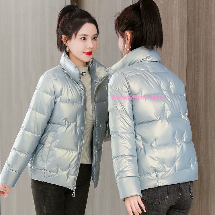 แจ็คเก็ตดาวน์กันหนาวของผู้หญิงสำหรับใส่อุณหภูมิติดลบ แต่งปกคอสูง เสื้อกันหนาวตัวสัั้น ผ้าเงา กันน้ำ กันลม กันหิมะ เสื้อกันหนาวสไตล์เกาหลีบุในหนา มาพร้อม 5 เฉดสี หลายไซให้เลือก