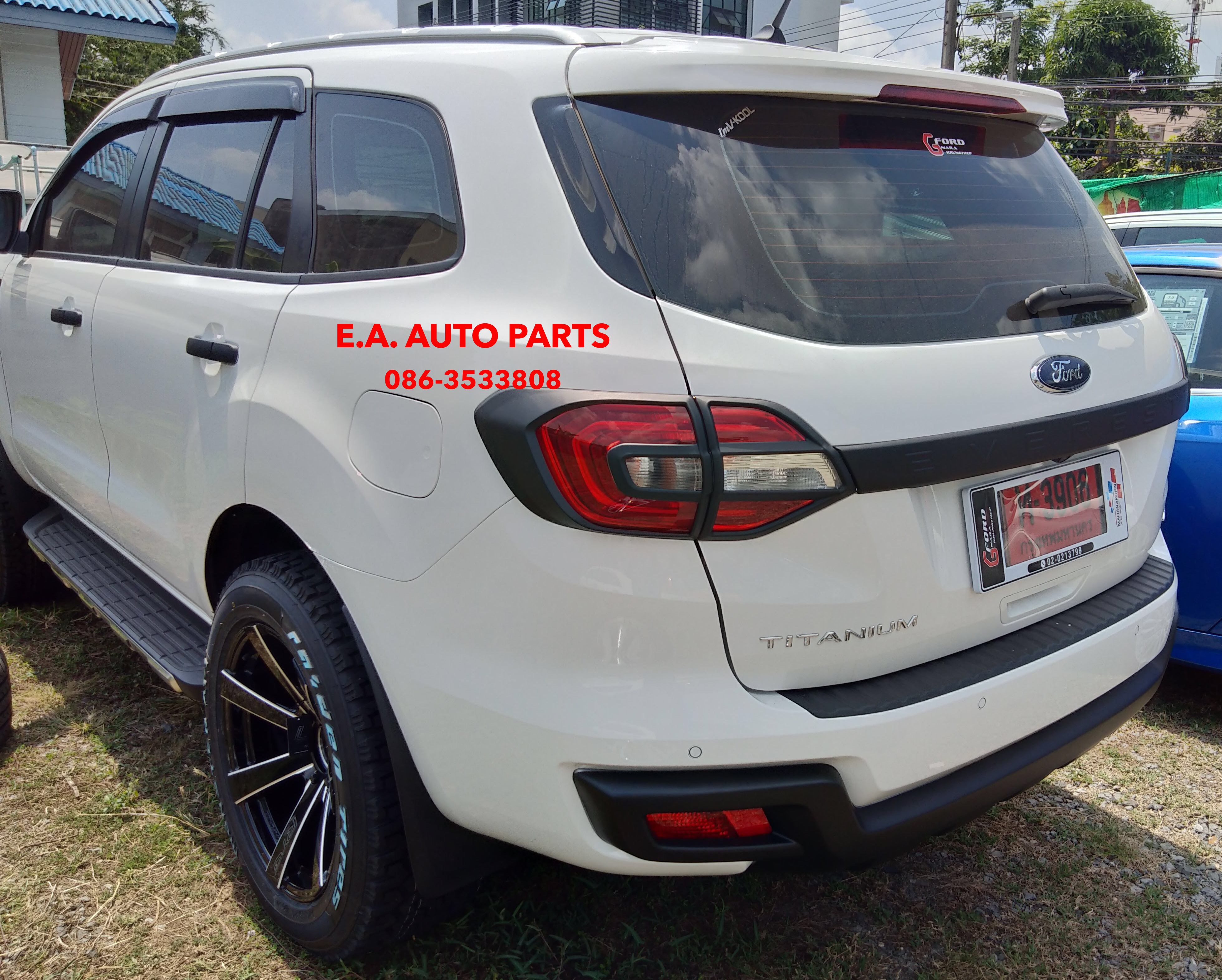 ครอบไฟท้าย ฟอร์ด เอเวอร์เรส ปี 2015-2020 สีดำด้าน