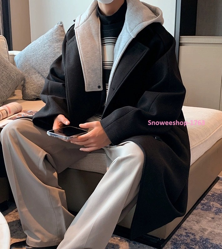 Coat Windbreaker เสื้อโค้ททรงโอเวอร์ไซแบบใส่หลวมๆ เสื้อโค้ทผู้ชายตัวยาวสไตล์เกาหลี แต่งปกคอฮู้ดแบบทูโทนสีตัดกับสีเสื้อ ฮู้ดถอดแยกได้ โค้ทผ้าวูลตัวยาวเกรดพรีเมี่ยม กันลม กันหนาว กันหิมะ มี 2 สี หลายไซ ใหญ่สุดอกเสื้อ 54 นิ้ว