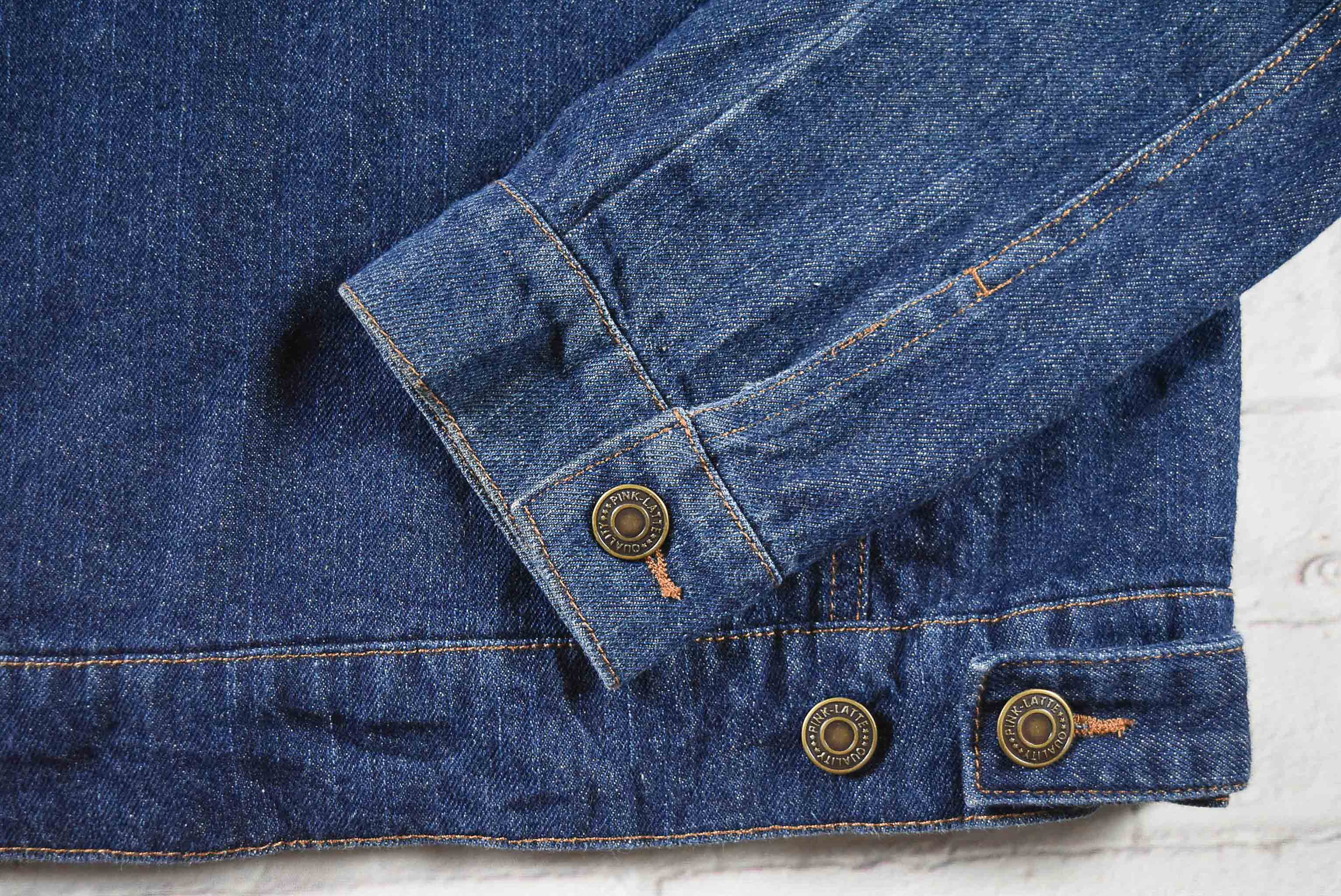 Fink latte อกจริง 38 ไซส์ M เสื้อแจ็คเก็ตยีนส์ แขนยาว ผู้หญิง สีเข้ม ลายปักหลังเสื้อ สภาพสวย มีกระเป๋าข้าง