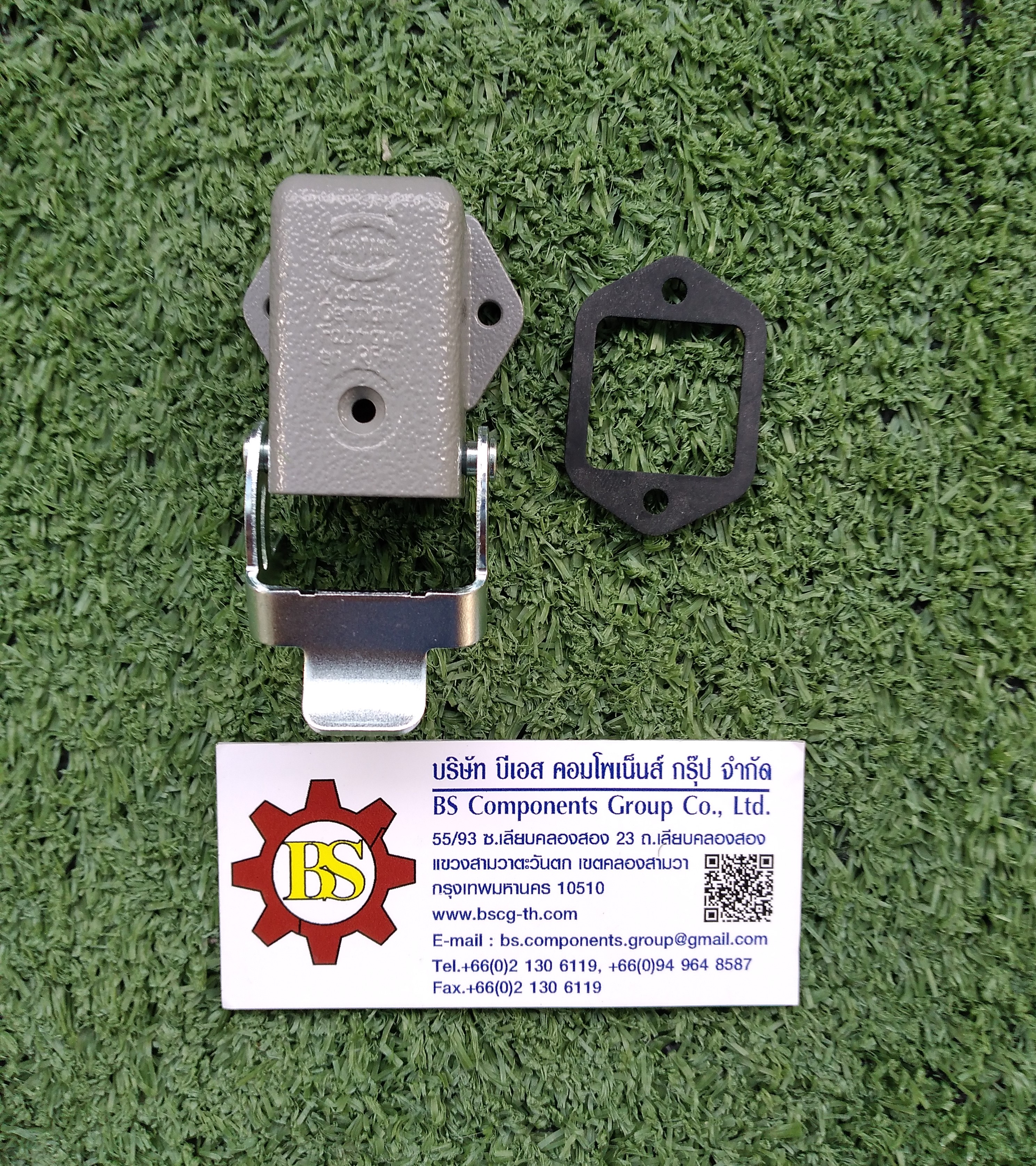 HARTING : Han A : HOUSING (METAL) BULKHEAD MOUNTING (ANGLED TYPE P/N 09 20 003 0801)