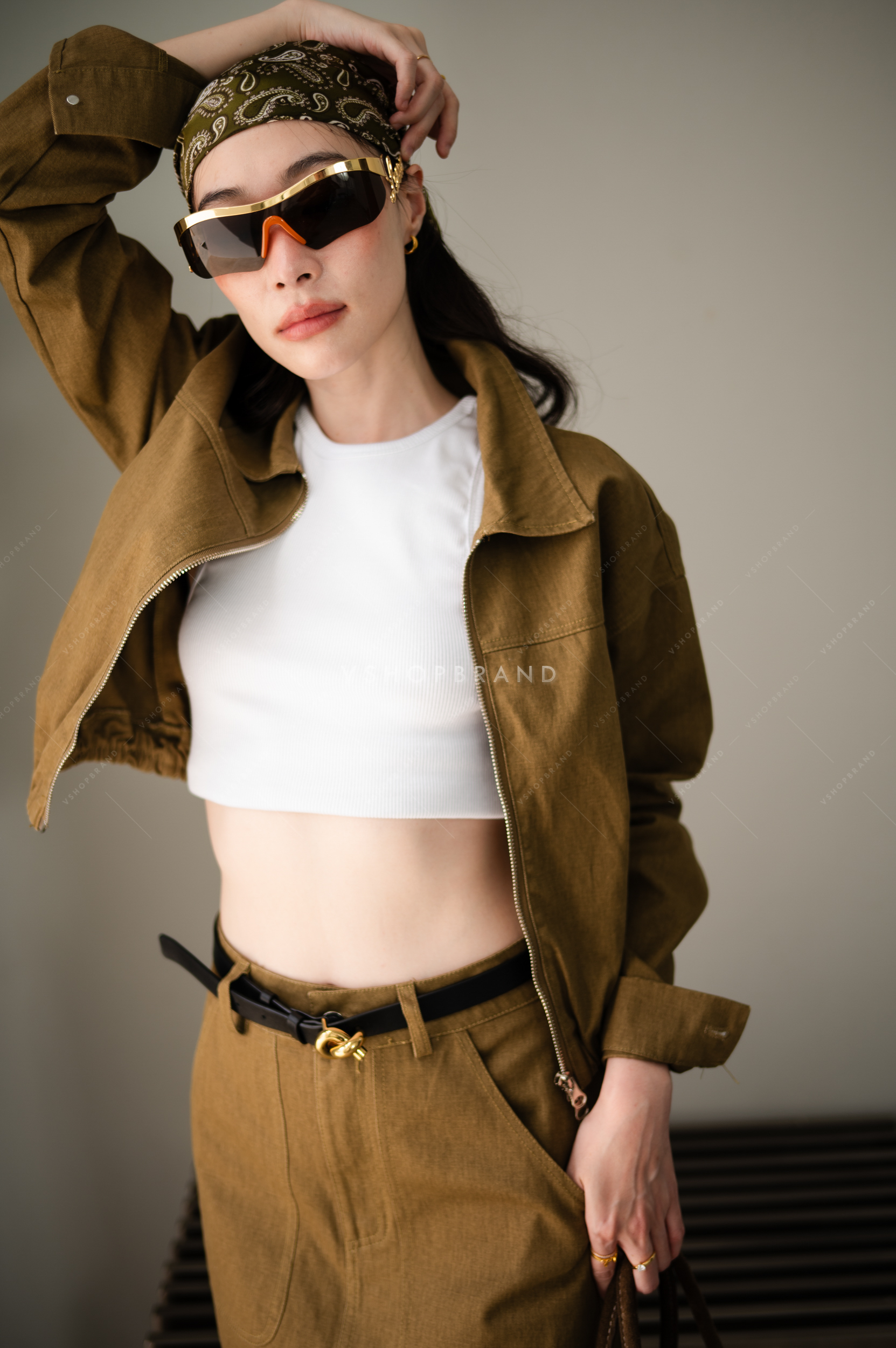 Set เสื้อแจ็คเก็ตซิปหน้า สม็อคเอว + กระโปรงยาวกระเป๋าหน้า
