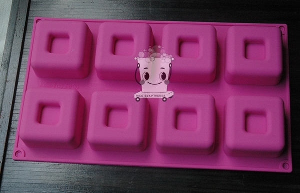 พิมพ์ซิลิโคน บี บลอค /6x6x3 cm /90-100 กรัม / 8 หลุม