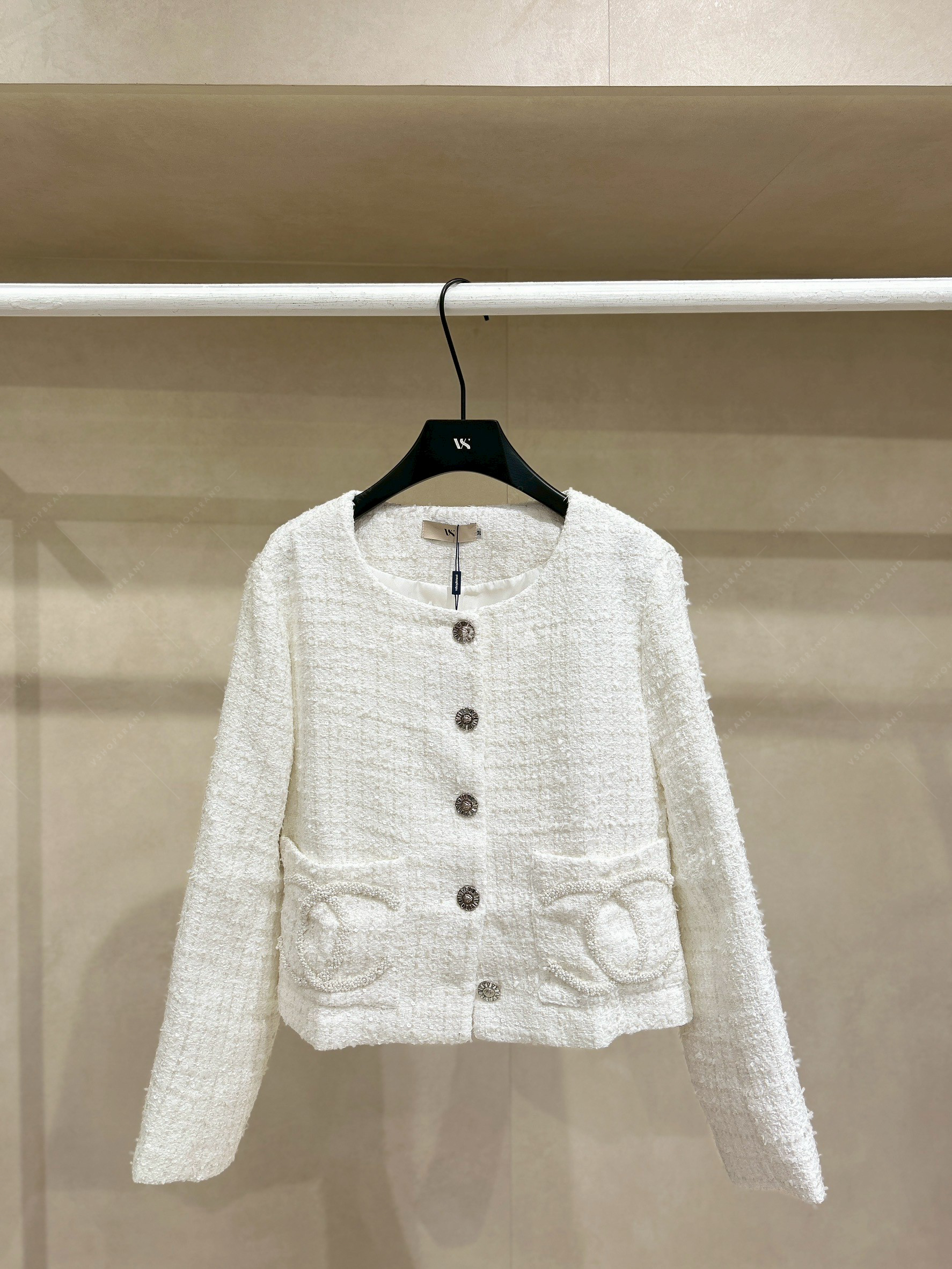 เสื้อคลุมผ้าทวิตกระดุมเพชร กระเป๋าหน้าปักไข่มุก