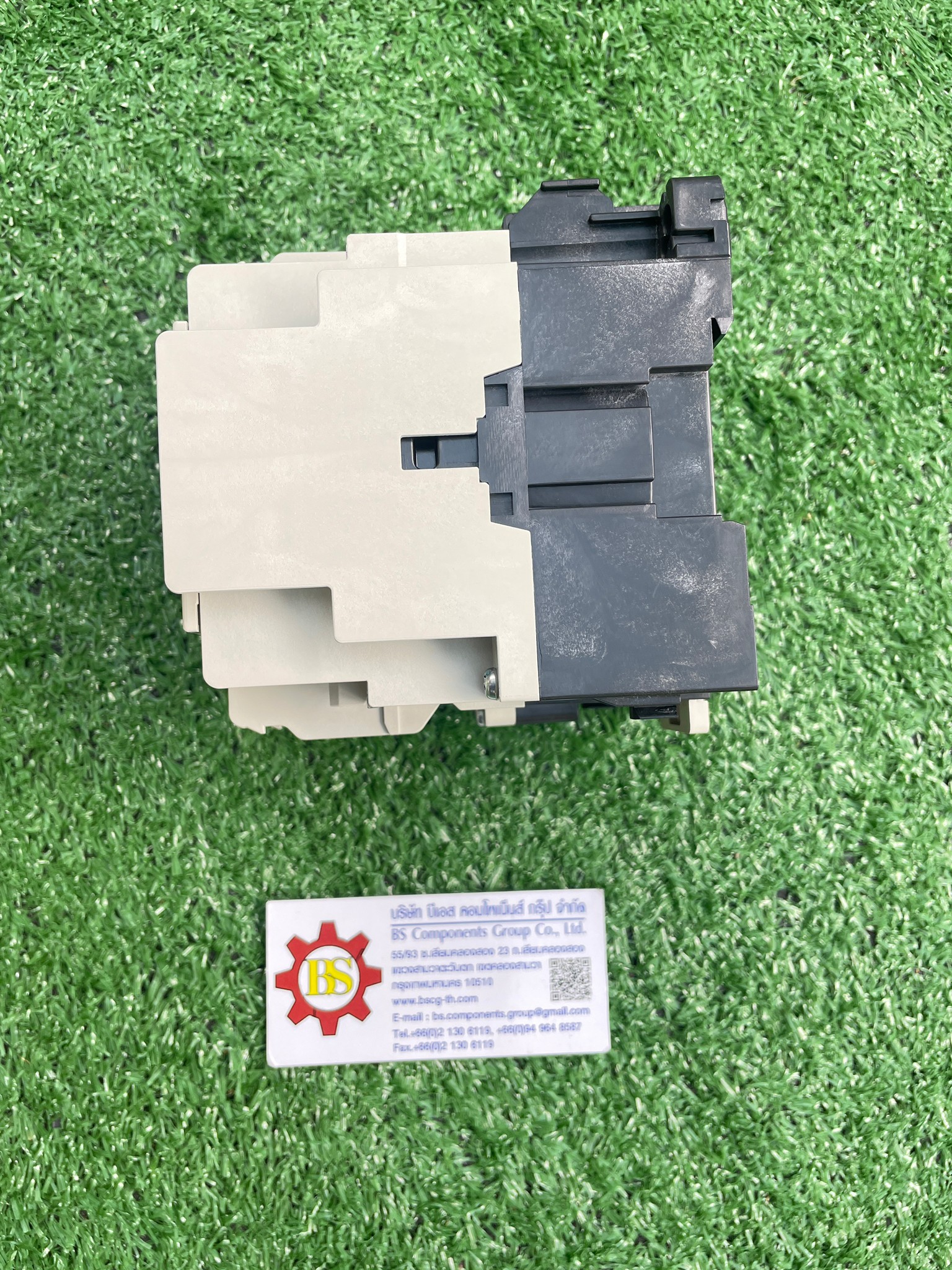 Mitsubishi : คอนแทคเตอร์ S-T65 coil220Vac