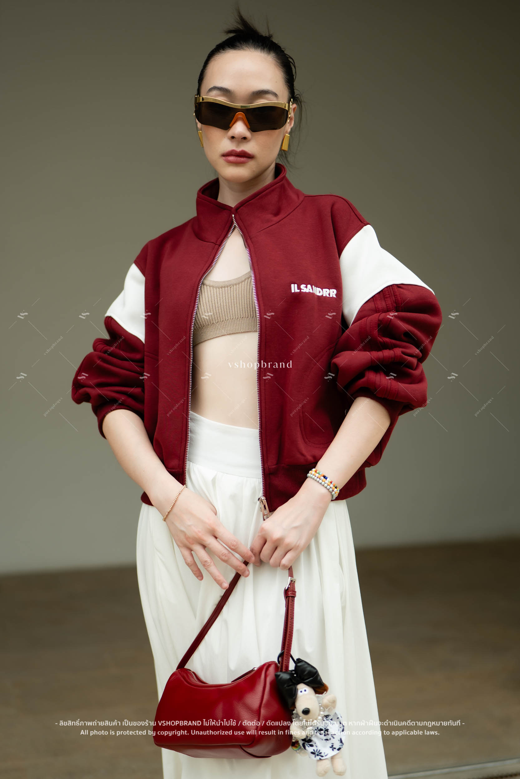แจ็คเก็ตแถบแขนปัก ILSANDRR #vshopbrand #vshop #เสื้อกันหนาว #คาดิแกน #เสื้อคลุม #เสื้อแขนยาว #croptop #streetwear #streetstyle #hoodiejacket #เสื้อเบสบอล #เแจ็คเก็ต #jacket #ยีนส์ #denim #shirt #เชิ้ตยีนส์