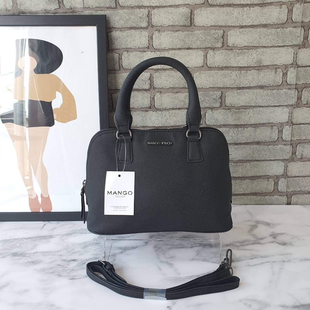 กระเป๋าสะพายแบรนด์เนมแมงโก้สีดำ MANGO TOUCH CROSSBODY BAG