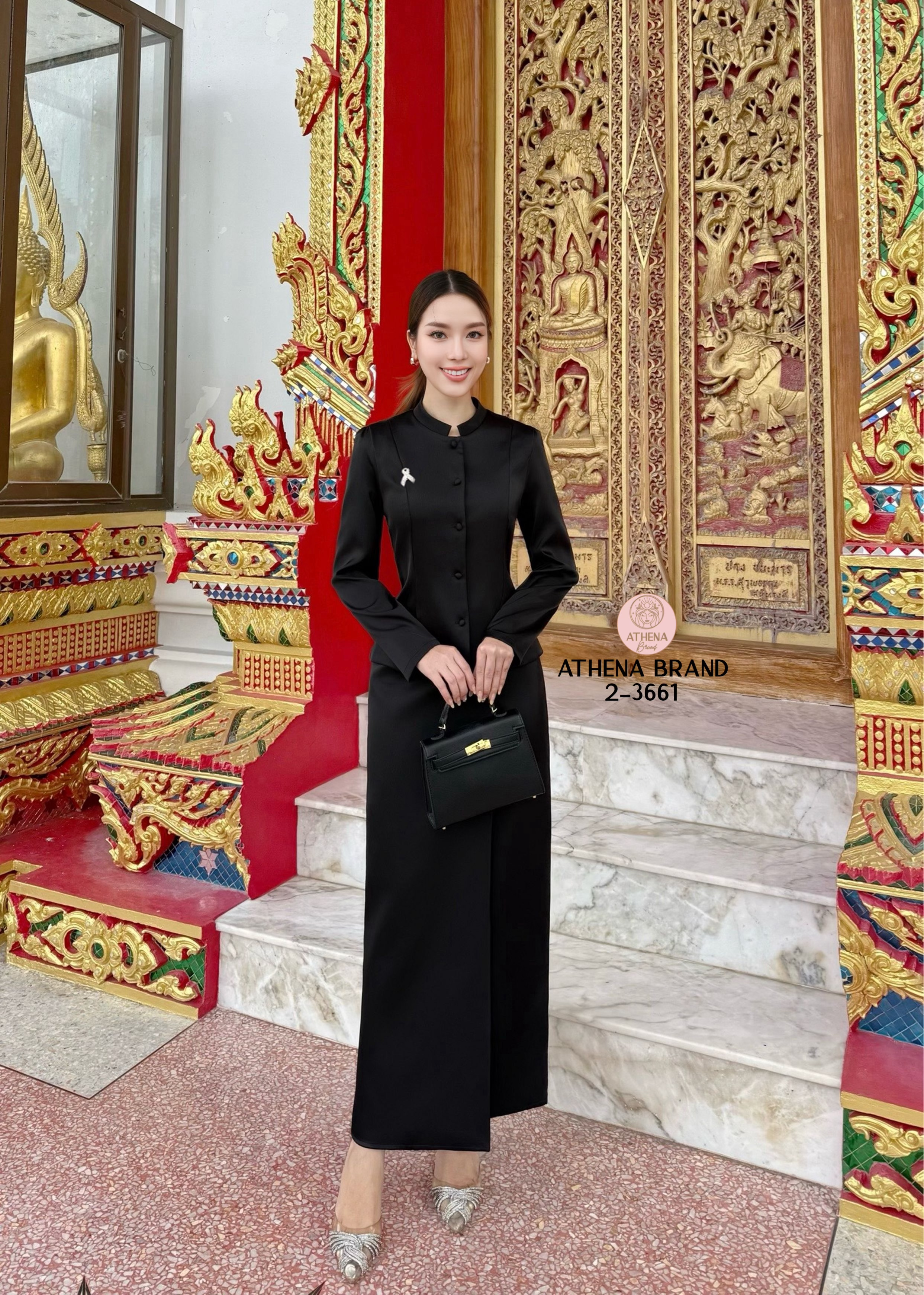 Tag 🔖 :Athena (อธีน่า) Brand Detail :: เสื้อ+กระโปรง+เข็มกลัด Set 3 ชิ้นสุดคุ้ม! เสื้อแขนยาวดีไซน์ ด้านหน้าแต่งกระดุมเรียงสามารถแกะใช้งานได้จริง ตกแต่งเข็มกลัด(สามารถถอดออกได้) แมตช์มาคู่กับกระโปรงป้ายทบคล้ายงานผ้าถุงสำเร็จ ชายกระโปรงด้านหลังผ่า