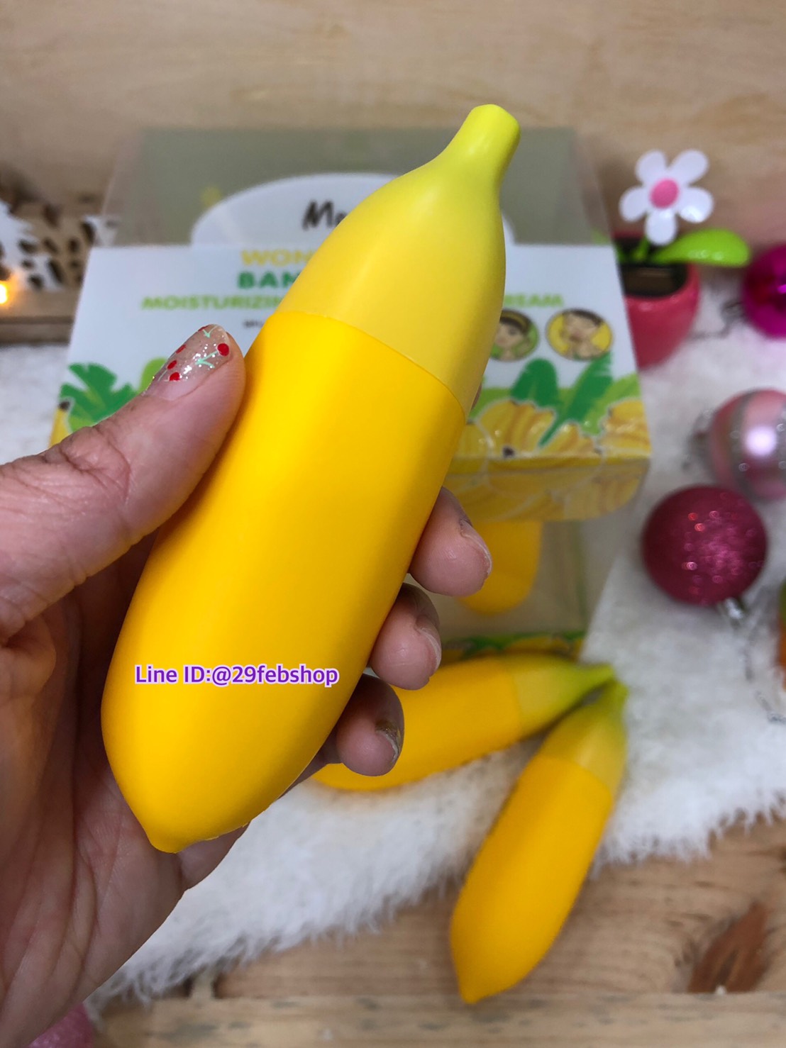 MOODS WONDER FRUIT BANANA MILK MOISTURIZING FACE & HAND CREAM 45 มล.