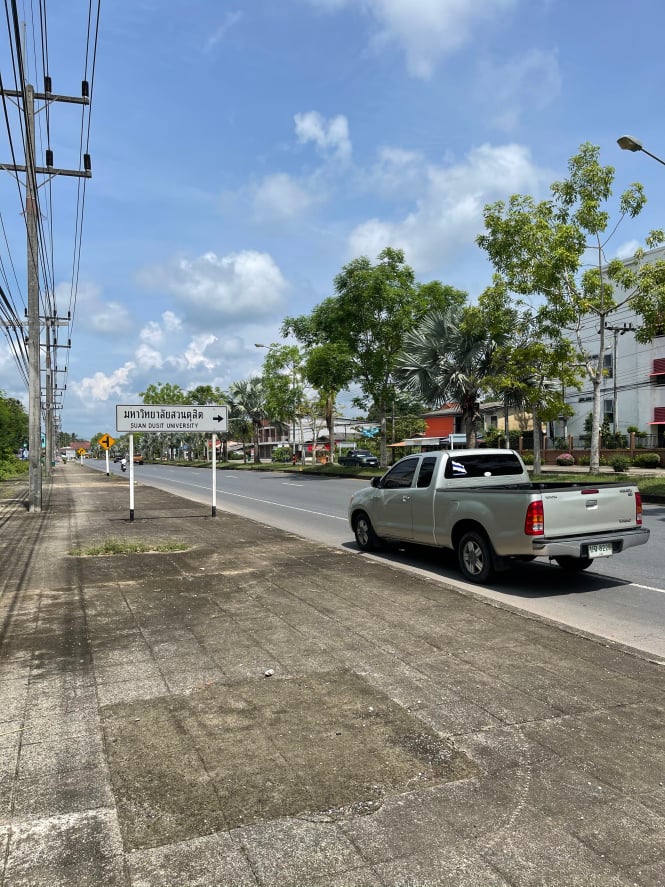 ขายที่ดินราคาถูกติดถนนใหญ่เพชรเกษม ตรงข้ามราชภัฏสวนดุสิตตรังอ.ห้วยยอดจ.ตรัง75ตรว.ใกล้โลตัสห้วยยอด 1 กม.เหมาะแก่การทำธุรกิจราคา2.1ล้านบาท