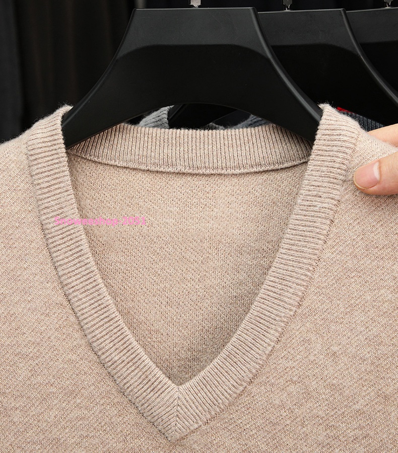 หนาวนี้…ต้องมี เสื้อกั๊กไหมพรม ใส่แล้วดูอบอุ่นทั้งกายและหัวใจ มีตั้งแต่ไซส์ M-4XL สีเยอะถึง 8 สี เลือกได้ตามสไตล์ ใส่เที่ยวเมืองหนาวก็รอด ใส่ถ่ายรูปก็ดูแพง