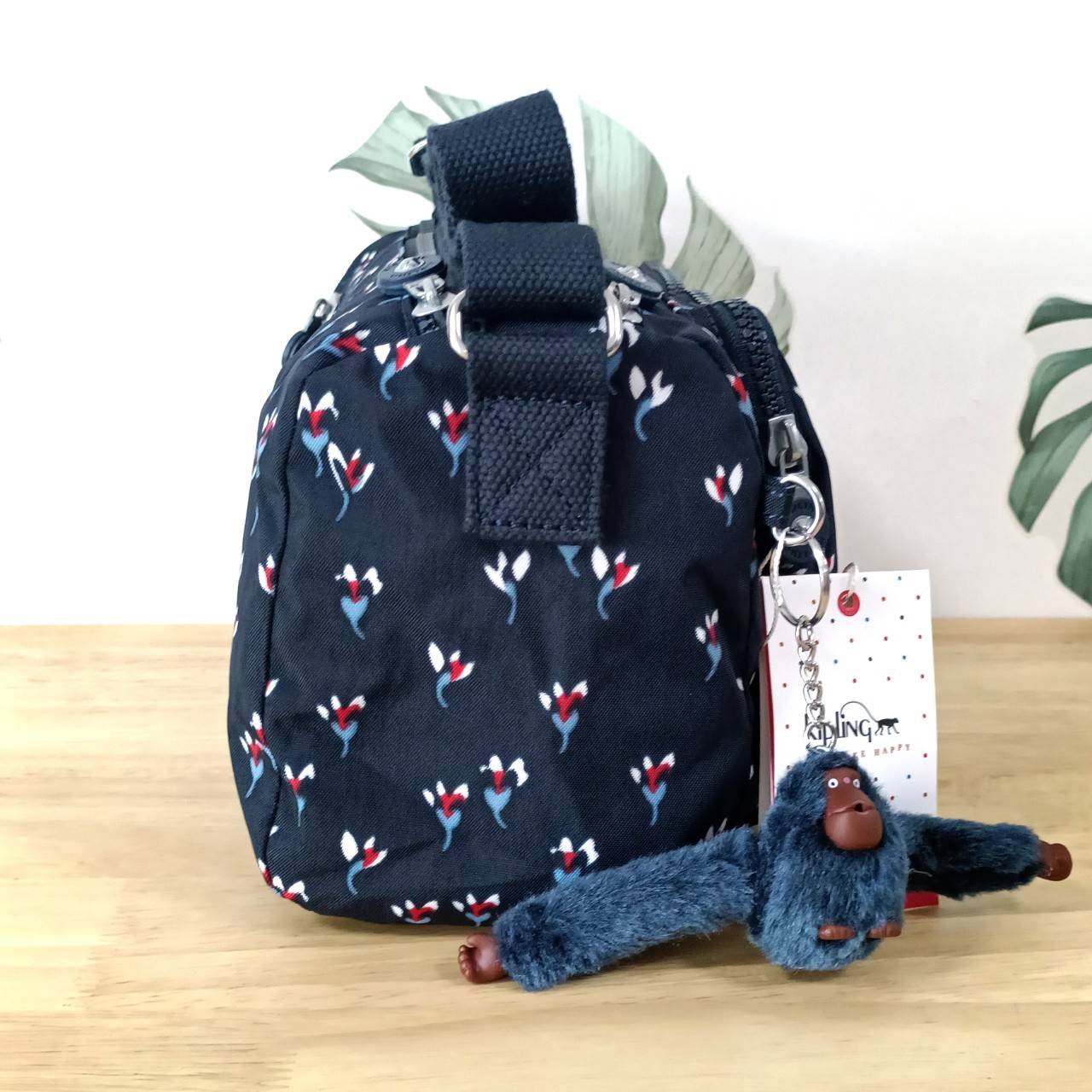 กระเป๋าสะพายคิปลิงค์จุของได้เยอะใช้ได้ทั้งหญิงชาย KIPLING RETH CROSSBODY BAG