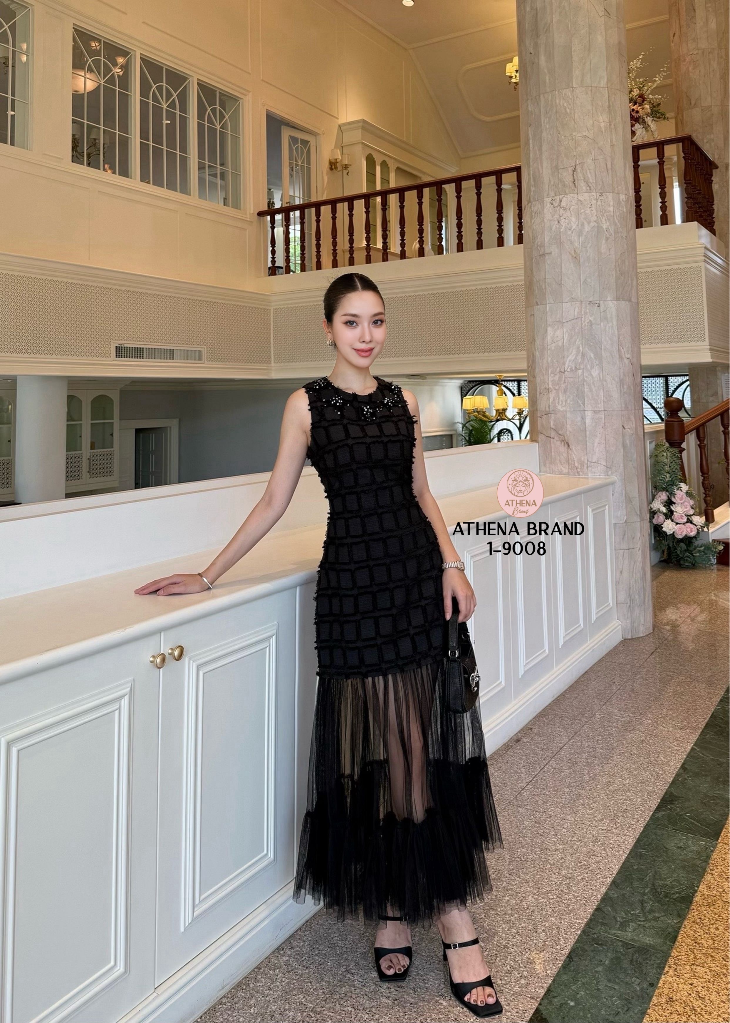 Maxi Dress ดีไซน์สุดเก๋แต่งดอกไม้3Dสวยหรูหราโดดเด่น ตัดต่อแต่งผ้าตาข่ายใช้ผ้าเยอะมากๆ เนื้อผ้าดี๊ดีมีTexture งานมีซับใน สวมใส่แบบซิปด้านหลัง สวยสร้างเรื่องสามารถใส่ออกงานได้เลยค่า #Athenabrand #ป้ายAthena #เสื้อผ้างานป้าย #ชุดเดรส #ชุดกระโปรง #ชุดไปเที่ยว