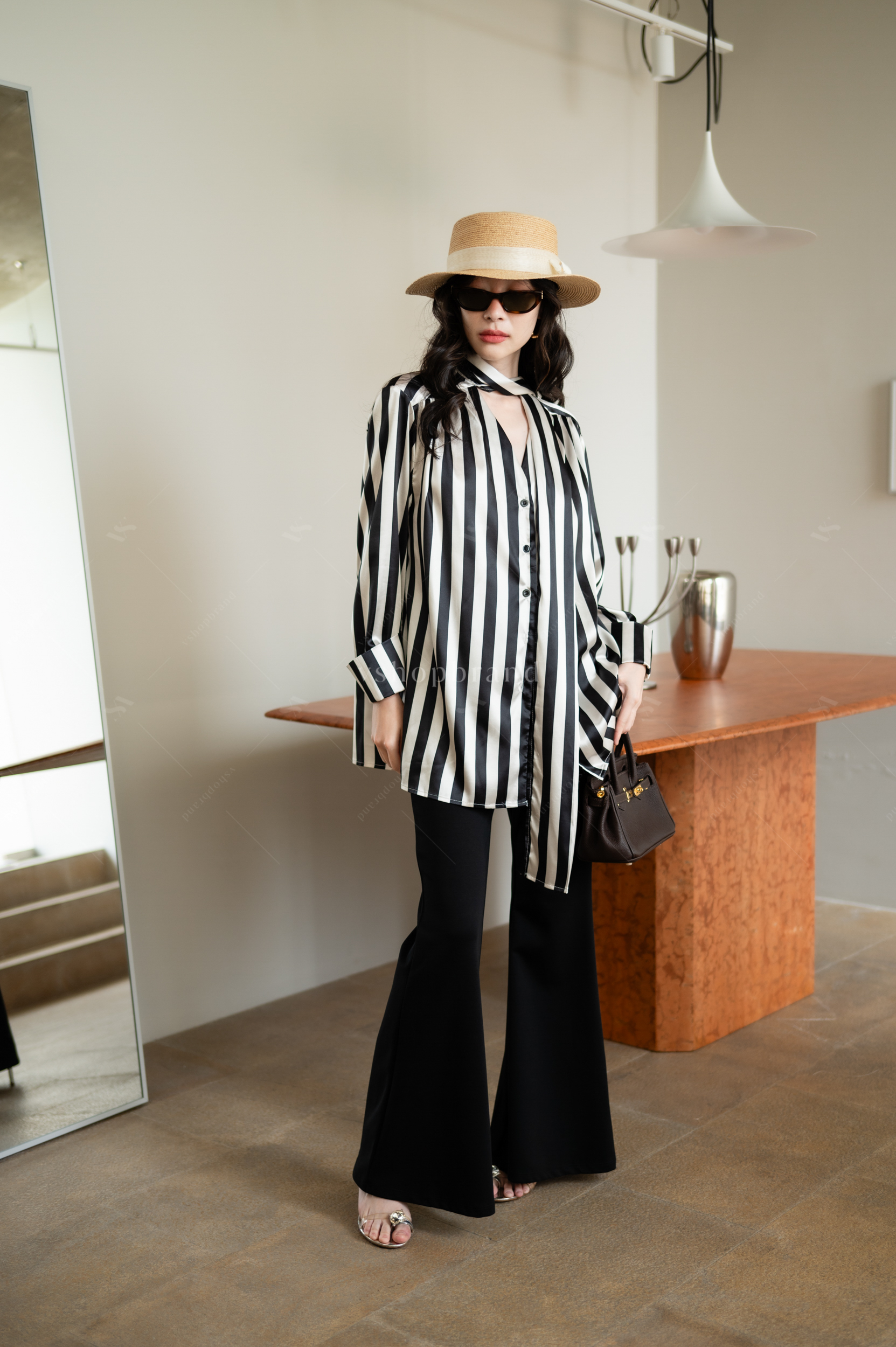 เสื้อแขนยาวม้าลายแต่งเชือกผูกหน้า