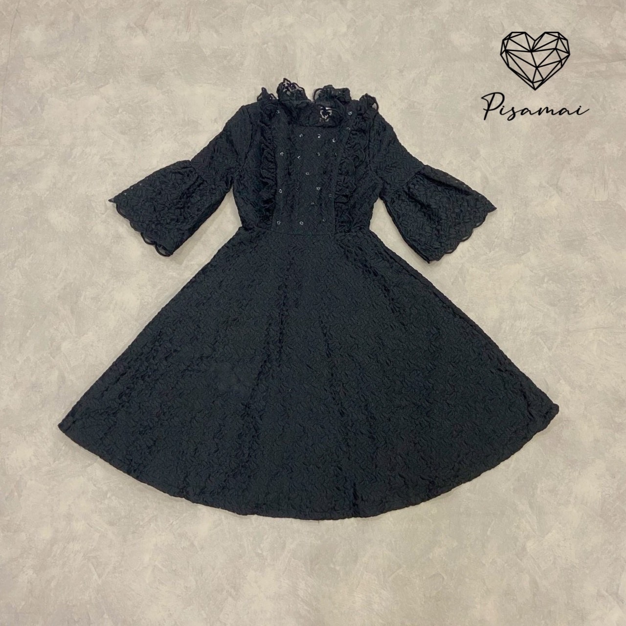 เดรสแขนกระดิ่งงานผ้าทอนูนงานทรงกระโปรงบาน ดีเท็ลเนี้ยบทุกจุดทรงตามหากันทั้งประเทศ ต้องมีเลยค่า