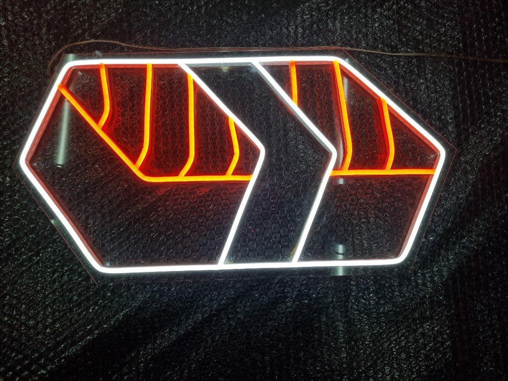 ไฟดัด ตกเเต่งร้านซูซิ