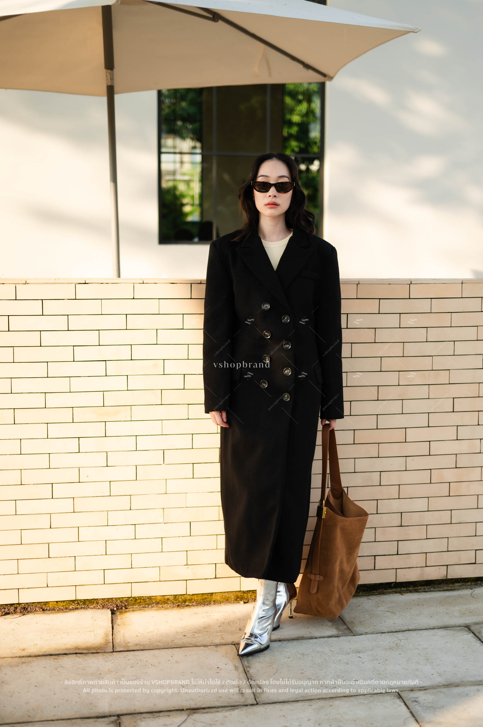 โค้ทยาวทรงตรง เนื้อผ้าวูล ลายผ้าเฉียง