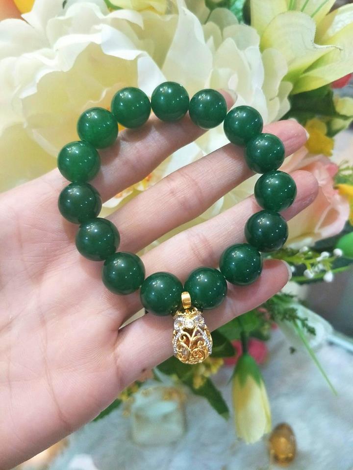 สร้อยข้อมือหินหยกพม่าห้อยจี้ถุงทอง เครื่องประดับมงคลเน้นโชคลาภทวีคูณ
