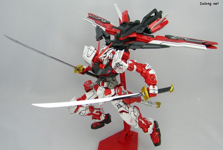 MG 1/100 Gundam Astray Red Frame Custom [Daban]