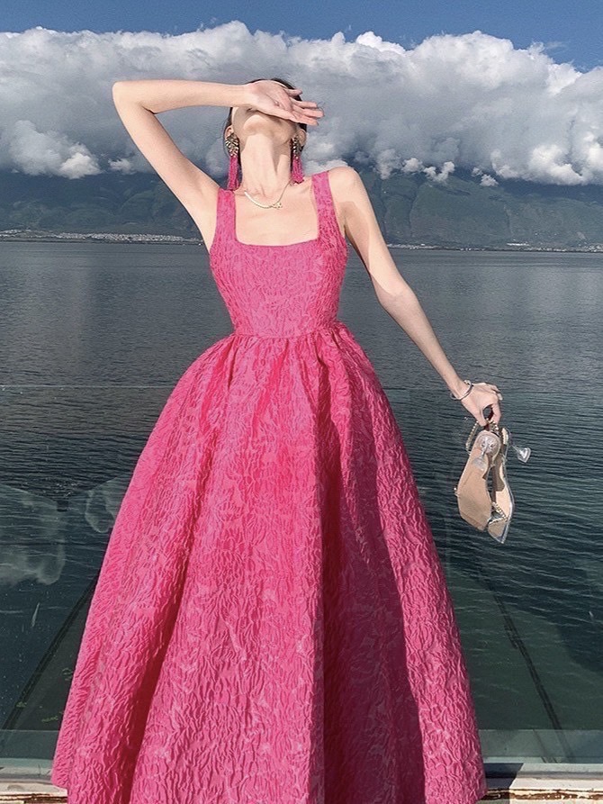 เดรสสีชมพูบานเย็นตัวยาวบานงานผ้าทอ ใส่vacayถ่ายรูปกับแก๊งค์เพื่อนๆไม่มีผิดหวังเลยค่า ห้ามพลาดเลยน้าตัวนี้