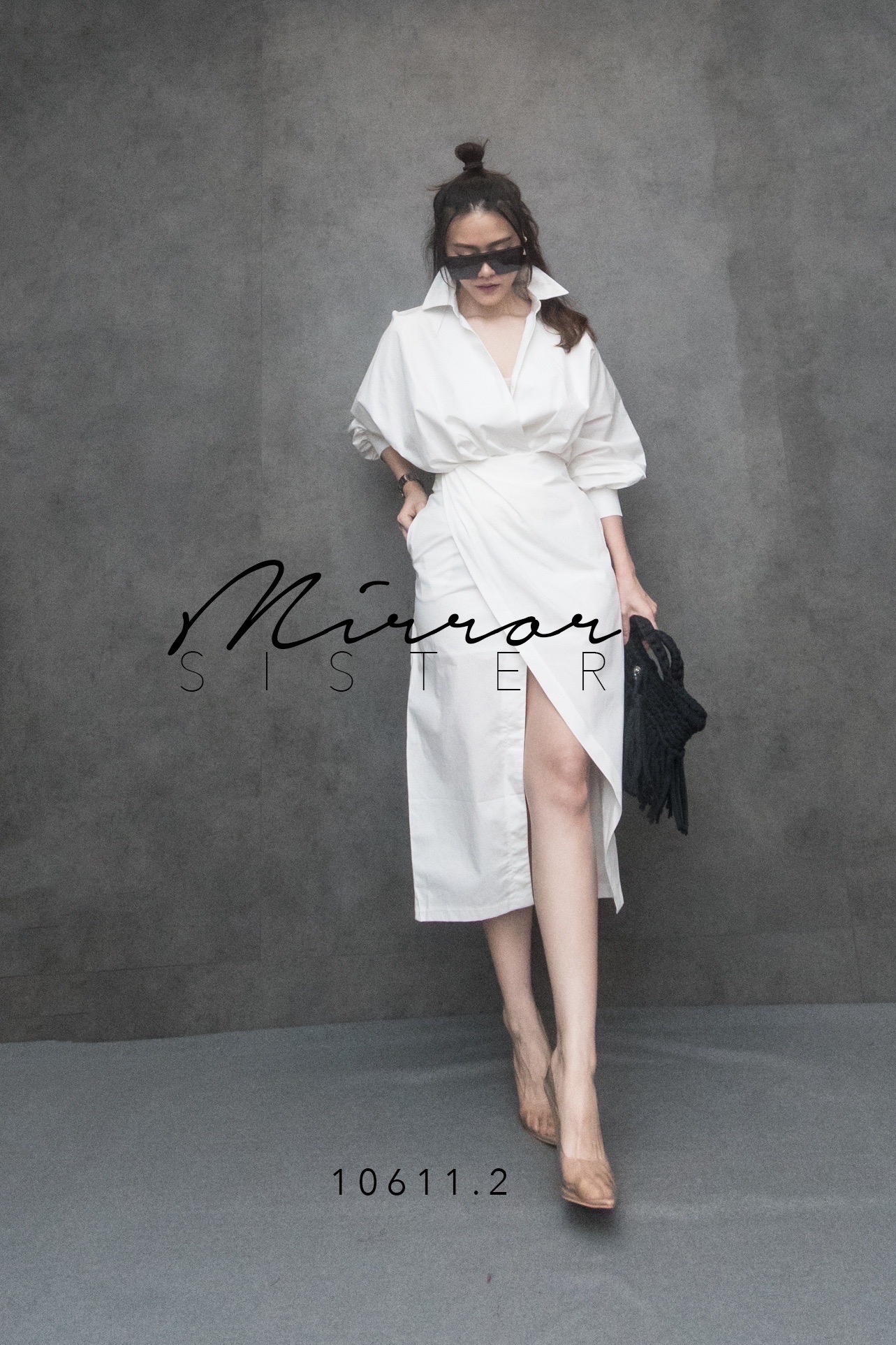 MiRRoRSiSTER’s Meu Bom Slit Elegant Top ShiRT WiTh SkiRt Set•• เซตเสื้อเชิ้ตคอปกไหล่สโลป แขนพอง อกไขว้ป้ายทบกัน ใส่คู่กับกระโปรงทรงสอบป้ายทบ ผ่าด้านหน้าสวยเก๋ ดีไซน์ชุดนี้ ดูดีมีสไตล์ เนื้อผ้า Cotton Shirt เนื้อดี สีสวย Pattern เป๊ะ