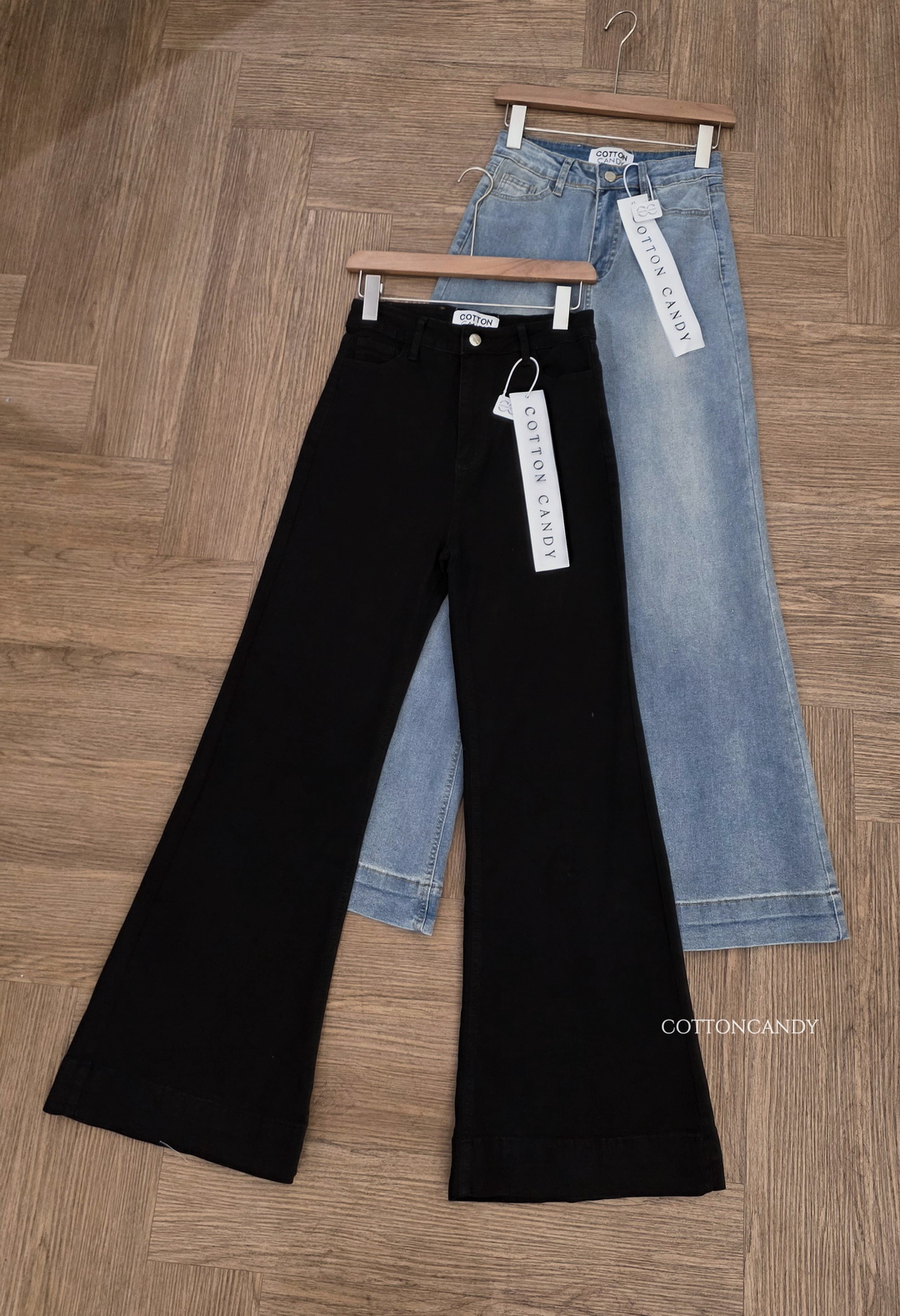 Tag#cottoncandy กางเกงยีนส์ผ้ายืดรุ่นนี้ บอกเลยใส่สบายมากๆคร่าาา แพทเทิลขากระบอกเล็ก7ส่วน ใส่ง่ายๆชิลๆ ผ้ายีนส์ยืดเนื้อดี ใส่สบายไม่อึดอัด โทนสรฟอกเฟดสีสวยมากๆ