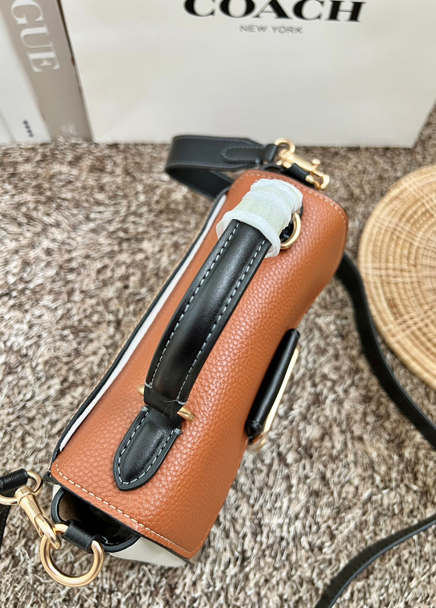 กระเป๋าสะพายไฮโซเรียบหรูดูแพงแบรนด์เนมโค้ชขนาด 8.5 นิ้ว หนังแท้ Coach Morgan Top Handle Satchel ((CE569//CF321//CF322))