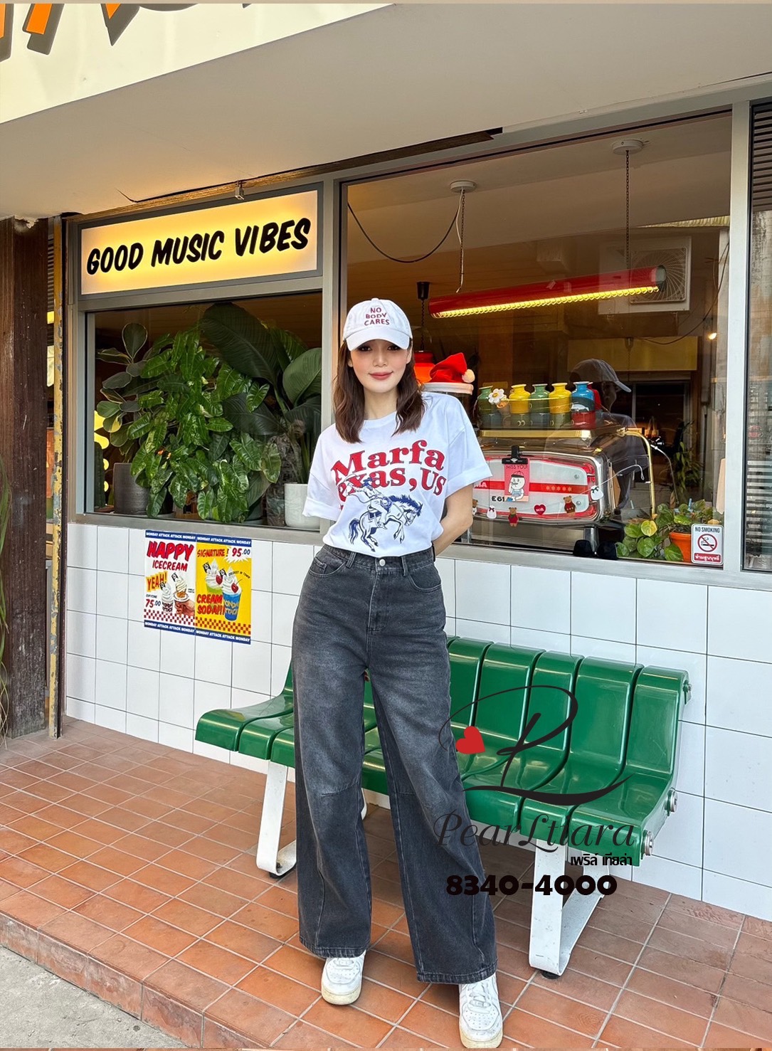 Setผ้ายืดโทนสีขาว เนื้อผ้าหนานิ่มยืดหยุ่นอย่างดี ทรงOver.size ทรงปล่อยๆ ใส่สบายๆ ผ้าดี๊ดี (เสื้อทรงสวม) +++มาพร้อมกับกางเกงเดนิ่มยีนส์ ที่แมชกันได้อย่างลงตัว เนื้อผ้ายีนส์อย่างดีหนานิ่มฟู มีกระเป๋าใช้งานได้จริง มีกระดุมและมีซิปหน้า