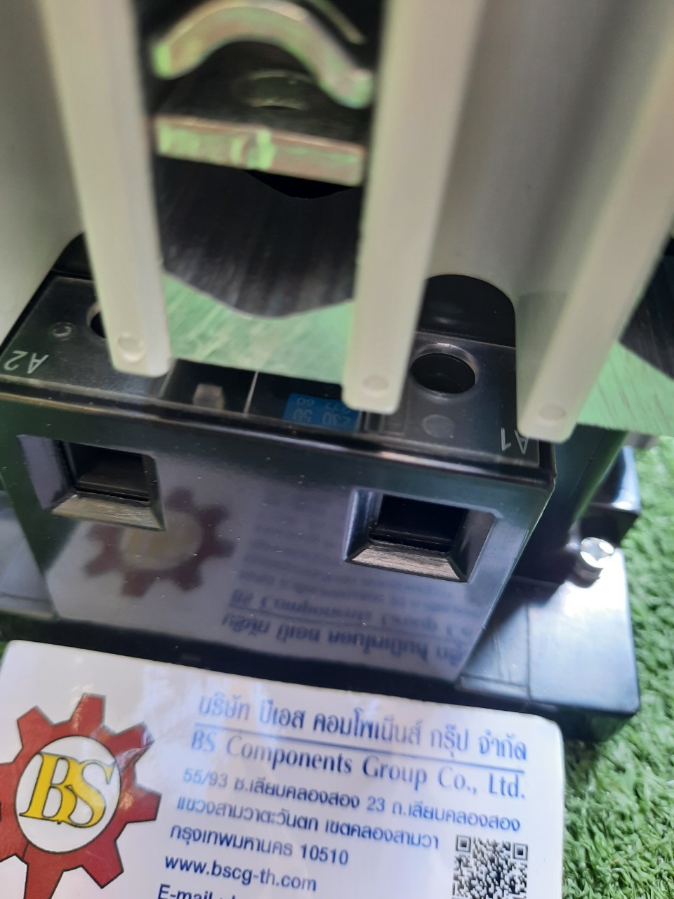 SIEMENS : 3TF5022-0XP0 Contactor AC 50 HZ, coil230/220 V AC3 400 V 110 A 55 kWAUX. contacts: 2 NO + 2 NC size 6 screw connection