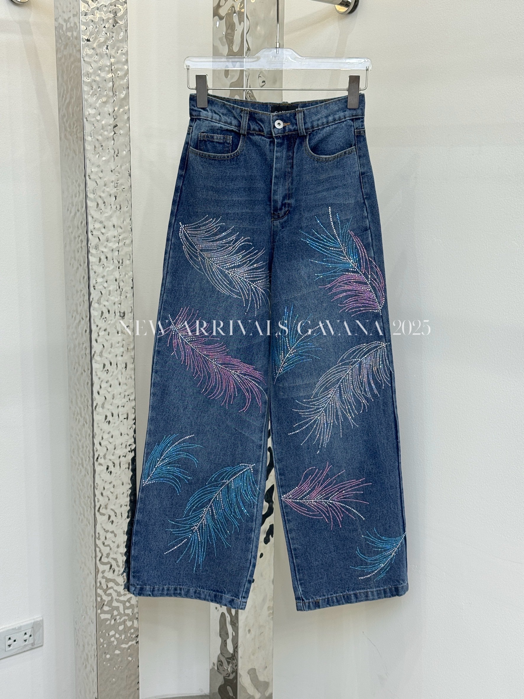 กางเกงยีนส์ขายาวทรงขากระบอก