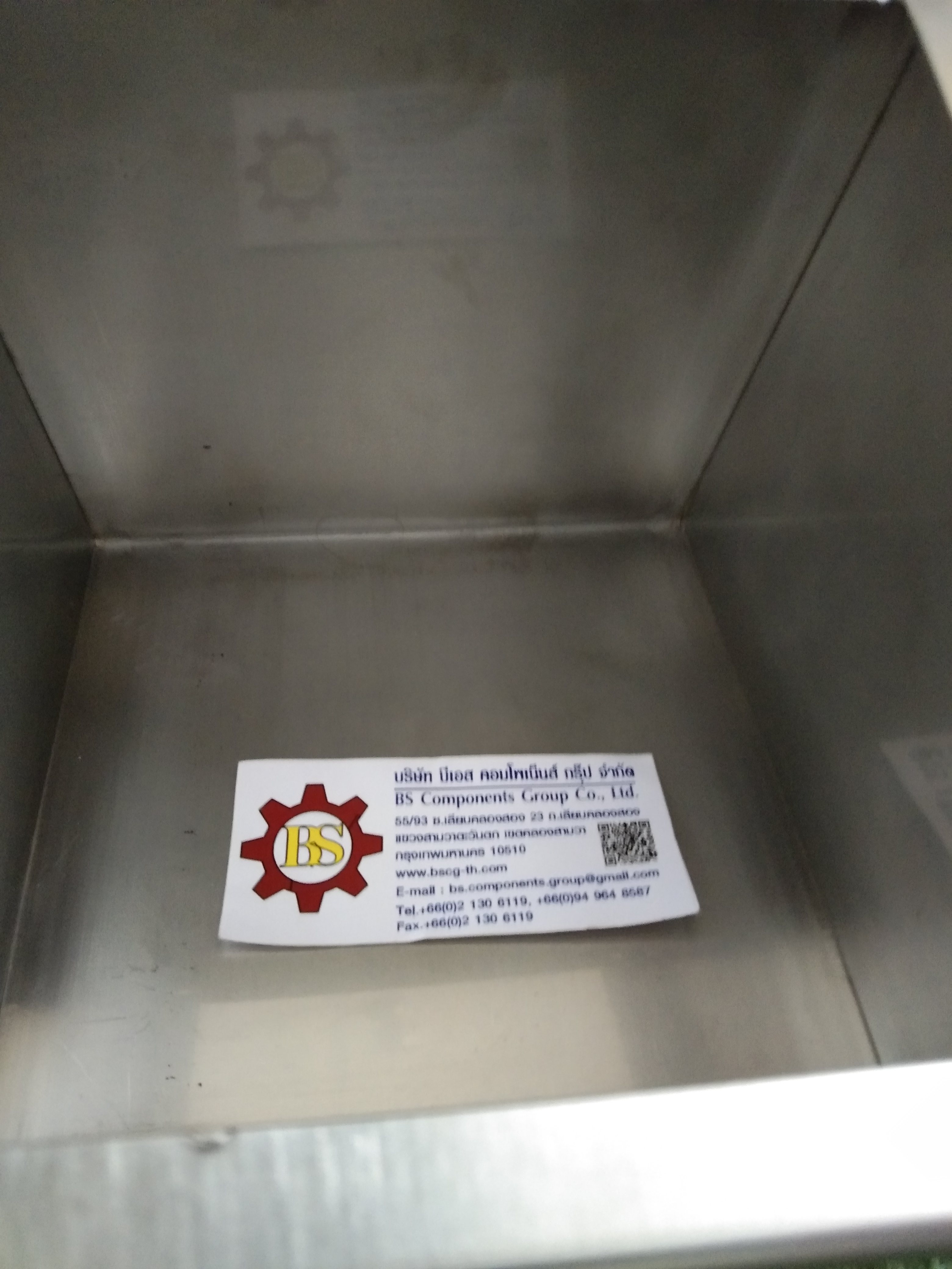 กล่องสแตนเลสด้านบนสโลป ขนาด W150xH150xD150mm.