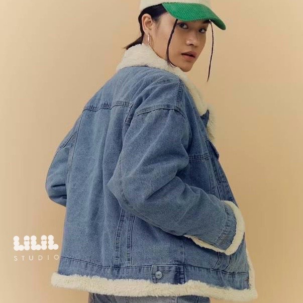 เสื้อแจ็คเก็ตยีนส์ด้านในขนนุ่มดีสุดอุ่นสุดใส่ได้2ด้านเก๋ๆ กระเป๋าข้างมืออุ่นด้วย พร้อมส่งเลยค่ะ