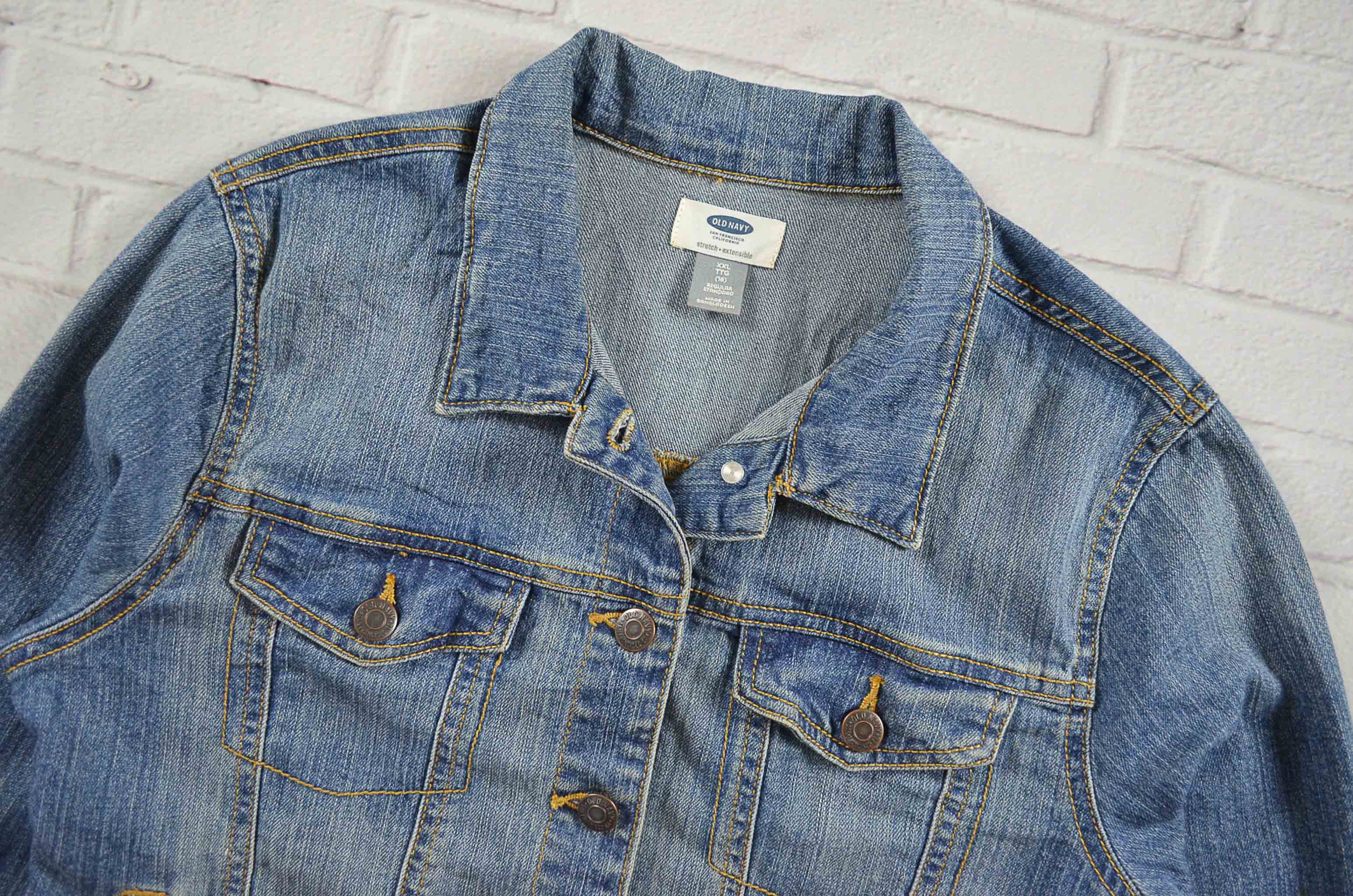 OLD NAVY อกจริง37' (M) เสื้อแจ็คเก็ตยีนส์ เสื้อยีนส์แขนยาวหญิงชาย เนื้อผ้านุ่มใส่สบาย มีเป๋าข้างเป๋าใน