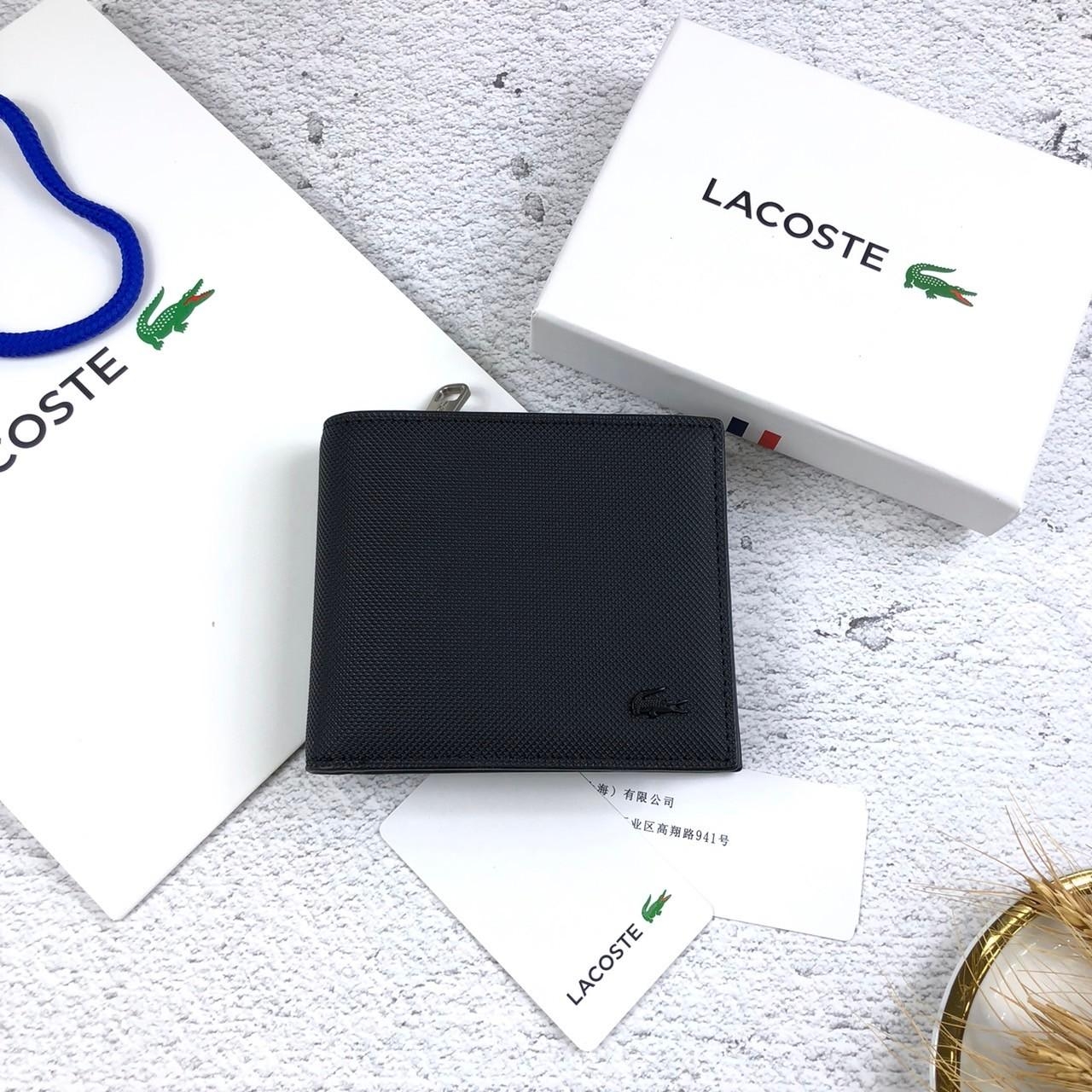 กระเป๋าสตางค์ผู้ชายเท่ห์ ๆ สมาร์ท ๆ แบรนด์เนมลาคอสสีดำลายจรเข้ Lacoste wallet