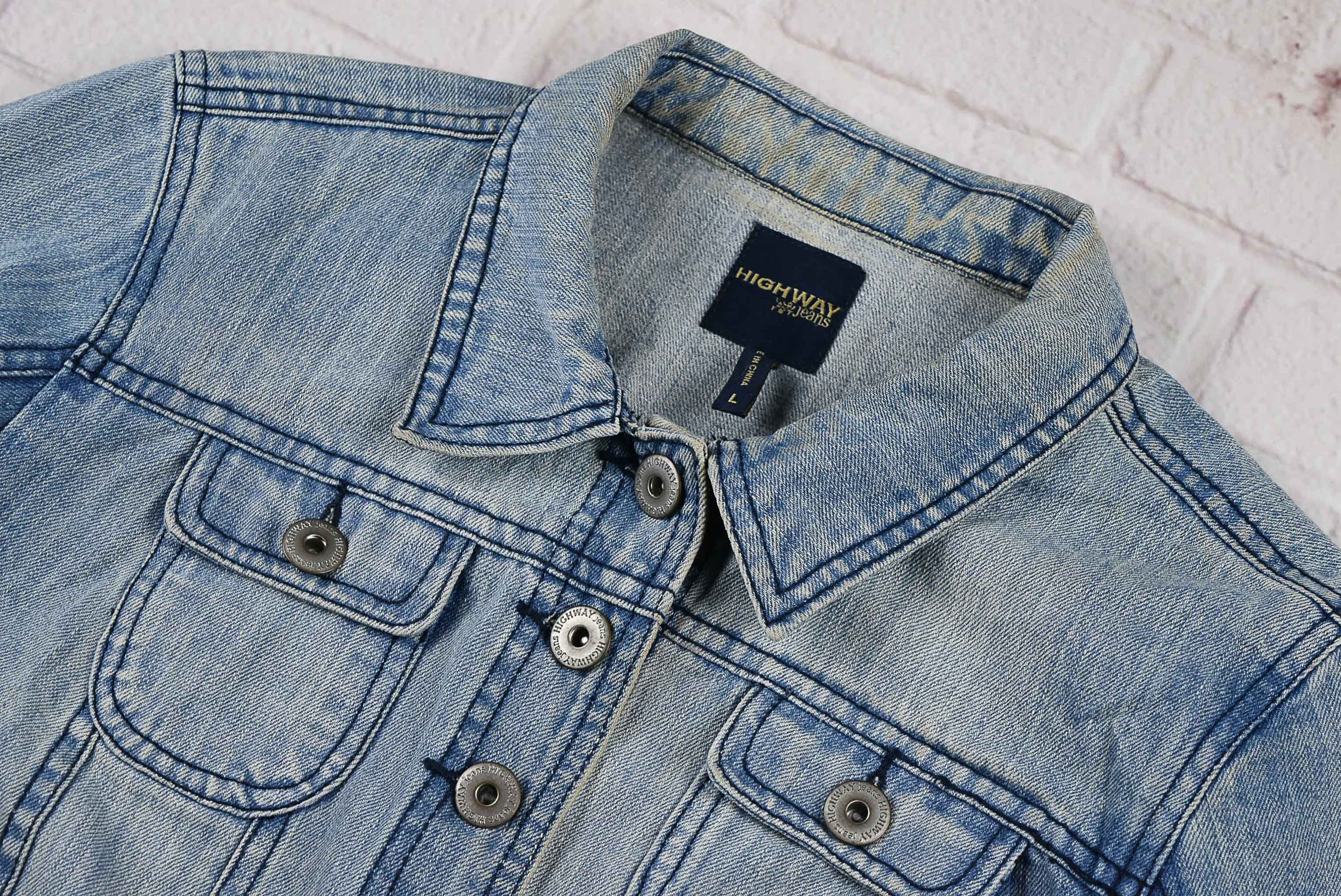 HIGH WAY Jeans อกจริง 38 ไซส์ L เสื้อแจ็คเก็ตยีนส์ แขนยาว ผู้หญิง สีฟอกซีด เนื้อผ้านุ่มใส่สบาย มีกระเป๋าข้าง