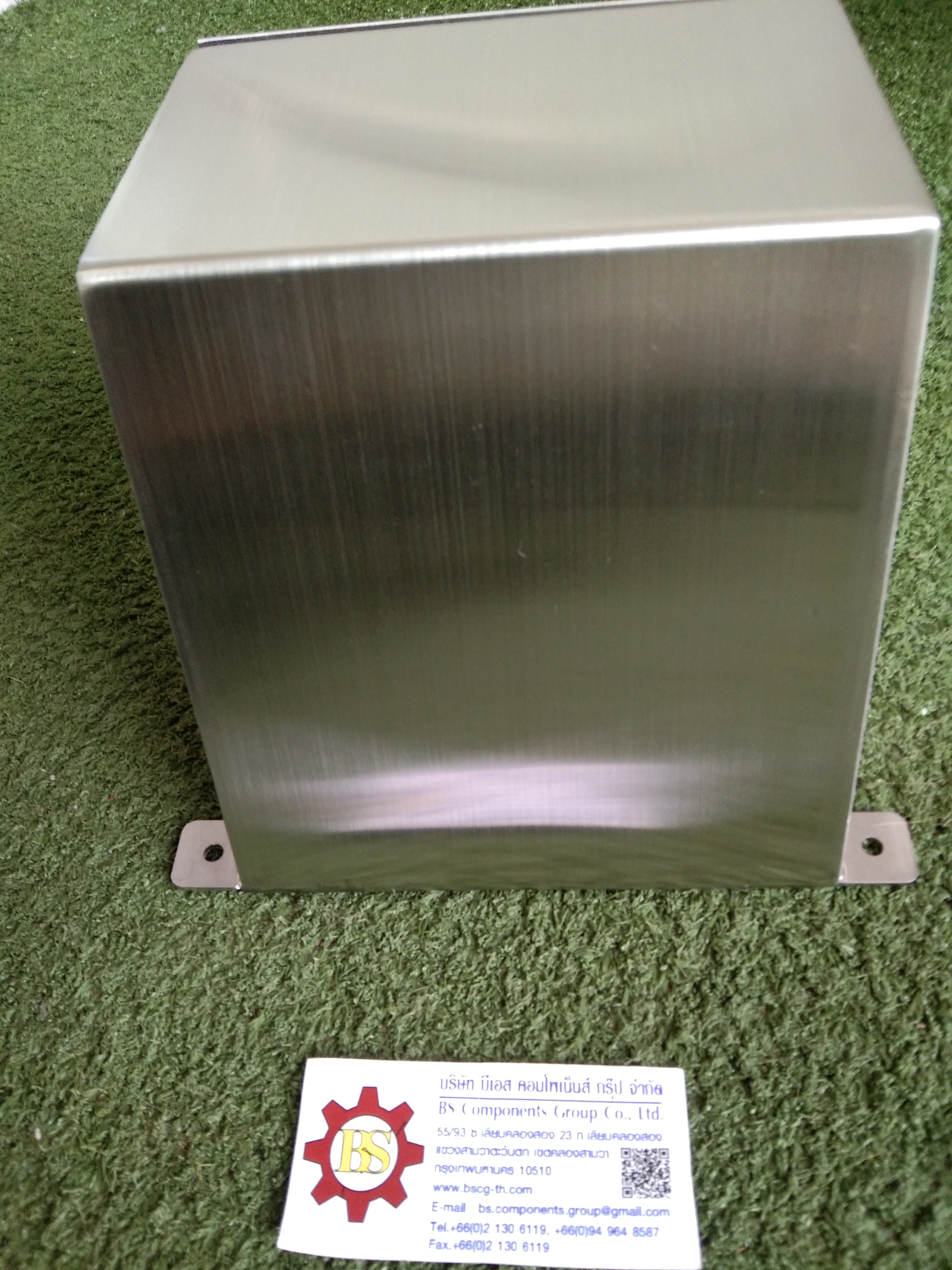 กล่องสแตนเลสด้านบนสโลป ขนาด W150xH150xD150mm.