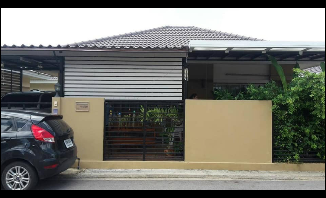 ขายบ้านสวยอ.เมืองราชบุรี ราคาถูกพร้อมเข้าอยู่ เฟอร์นิเจอร์ครบครัน 2 ห้องนอน 2 ห้องนํ้า หมู่บ้านชีวาใกล้โตโยต้าลิสซิง 959 เมตรสยามนิสสัน 1.2 กมบิ๊กซี 2.3 กม.