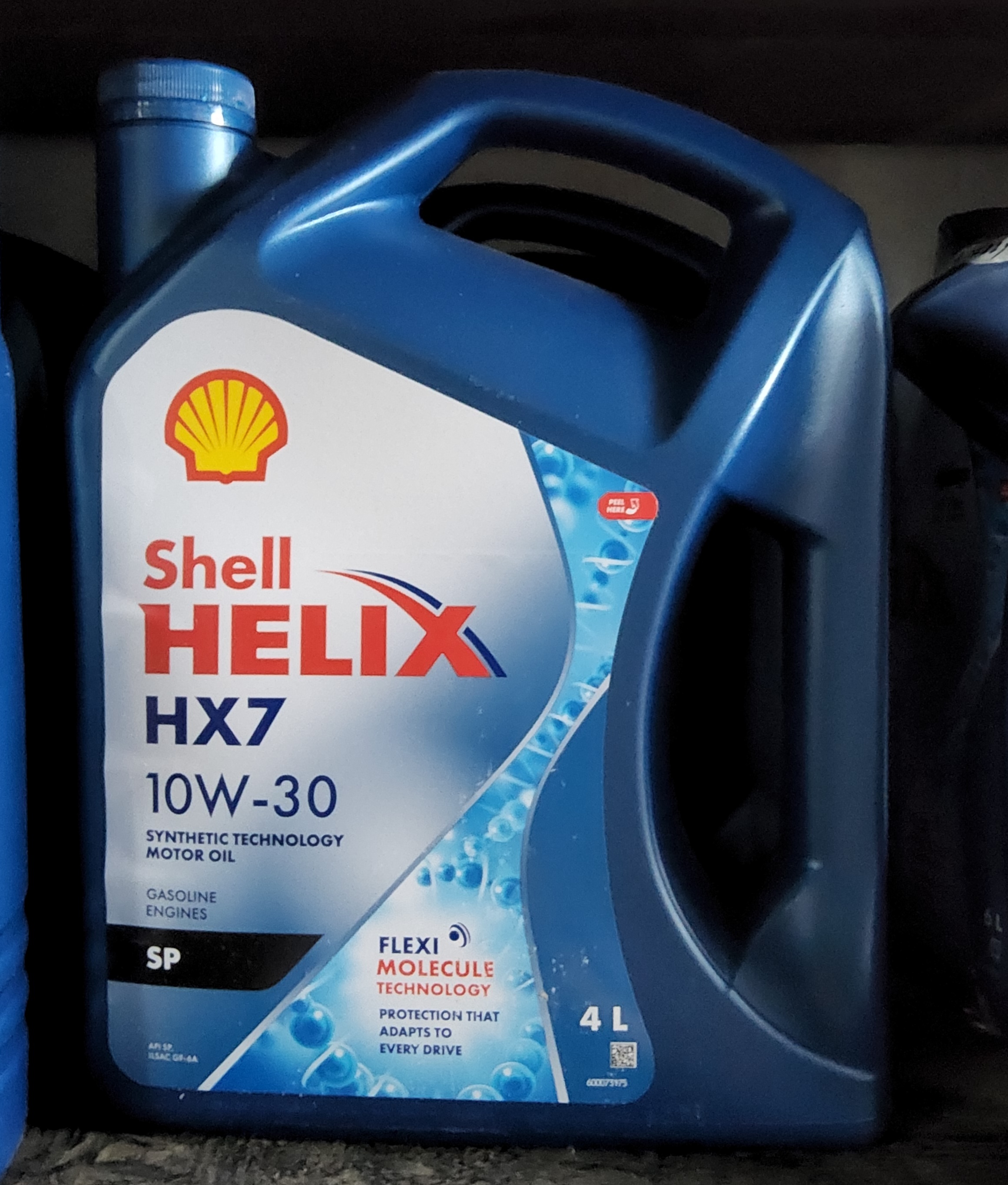 น้ำมันเครื่องเบนซิน SHELL Helix HX7 10w-30 เกรดพรีเมี่ยม API SP กึ่งสังเคราะห์ ขนาด 4 ลิตร