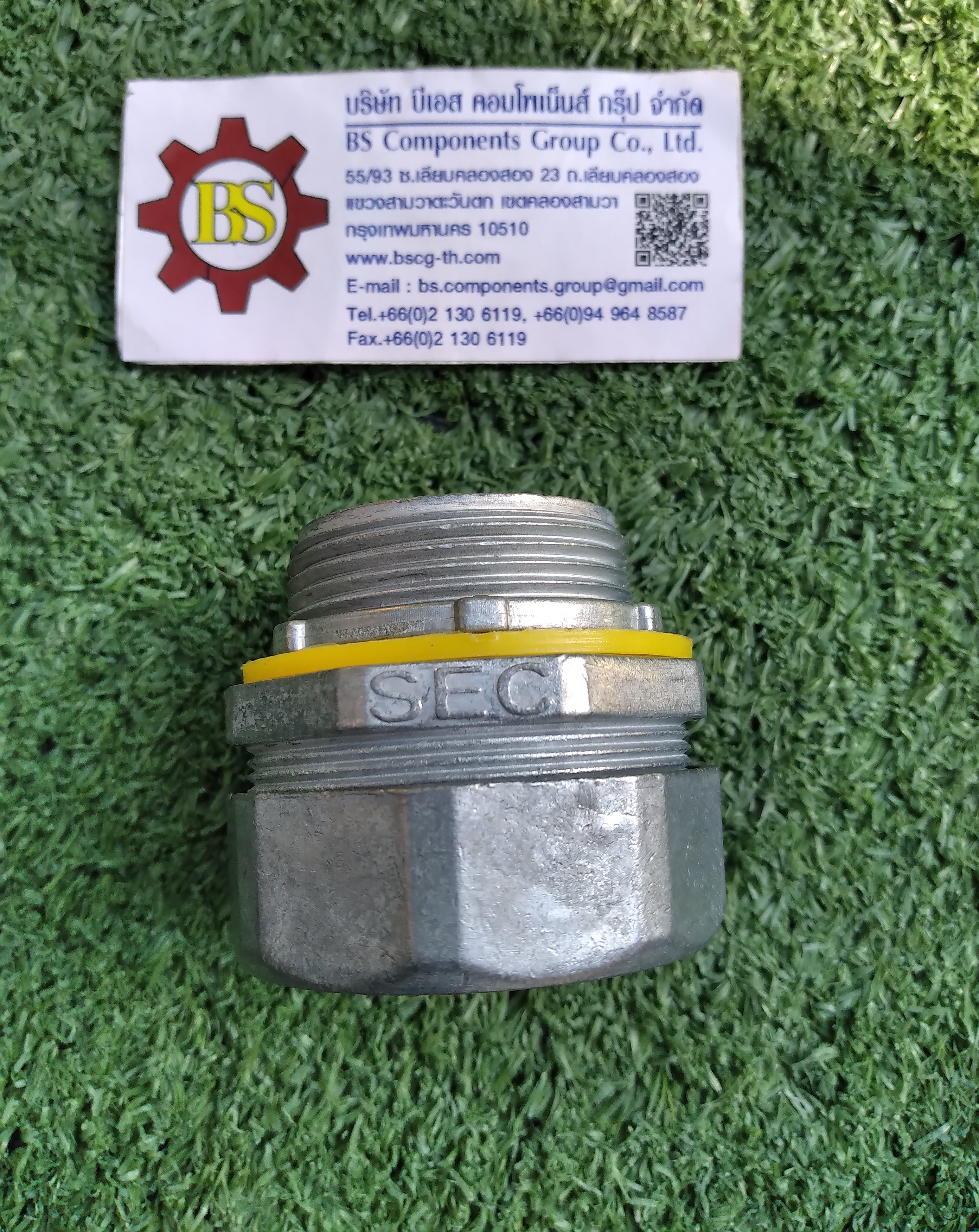 SEC : คอนเนคเตอร์ท่ออ่อนกันน้ำ สีเทา ตรง 1.1/4"