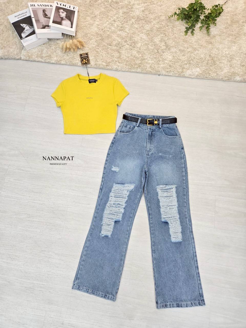 TAG :: NANNAPAT (NP) 🎗️ ชุด เซ็ท เสื้อยืดผ้านุ่มเด้งเข้ารูป +กางเกงยีนส์แท้ฟอกซีดแต่งขาดอย่างจึ้ง