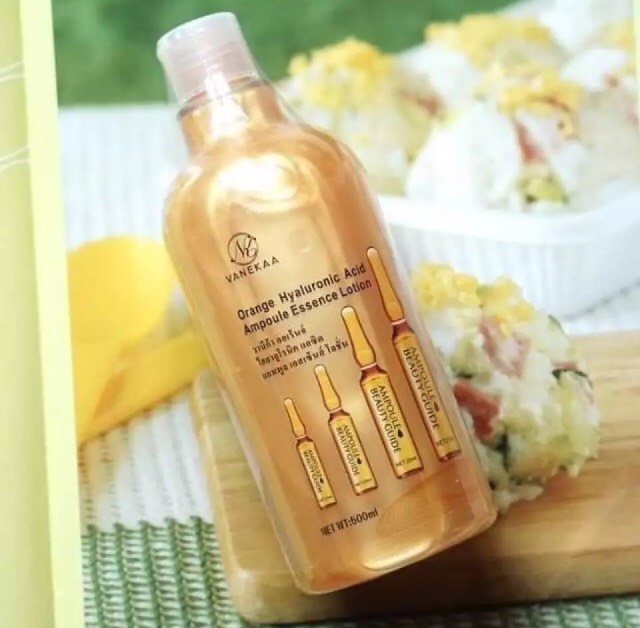 Vanekaa Orange Hyaluronic Acid Ampoule Essence Lotion 500ml.