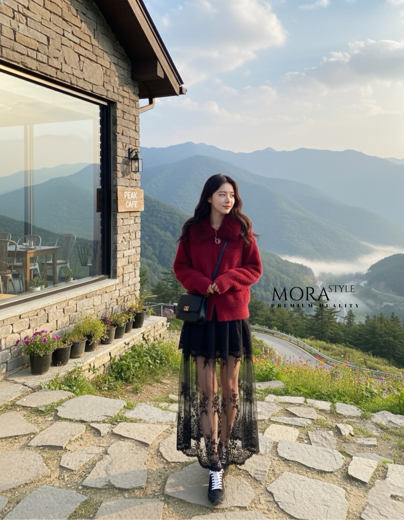 เซ็ต 2 ชิ้น เสื้อแขนยาวแต่งขนเฟอร์ช่วงคอ ขนฟูนุ่มงานสวย ผ้าใส่สบาย มาพร้อมกับกระโปรง แต่งซีทรูลูกไม้ 2 ชั้น งานสวยมากกก งานใส่สบาย